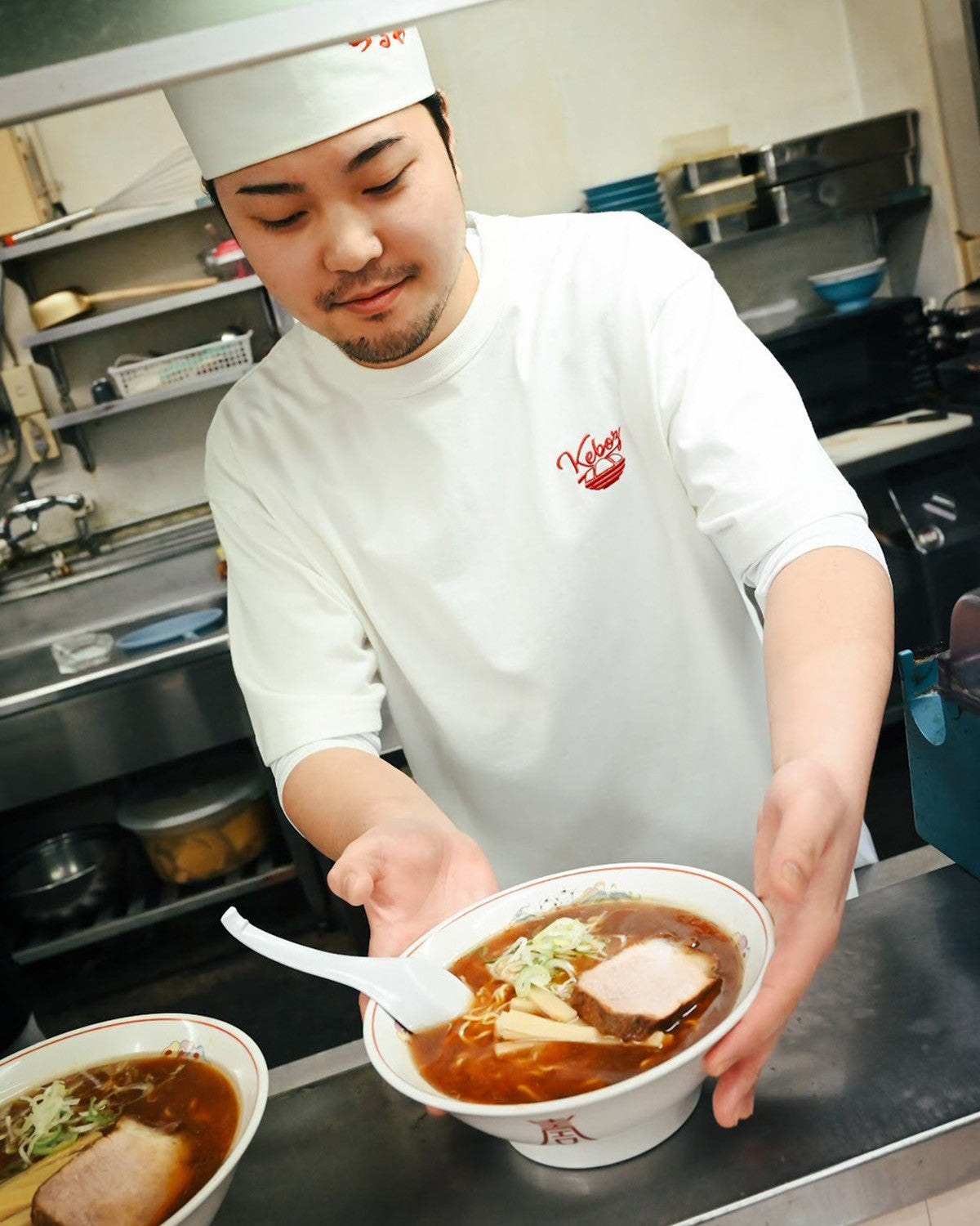 つるや × KEBOZ SHOP S/S TEE