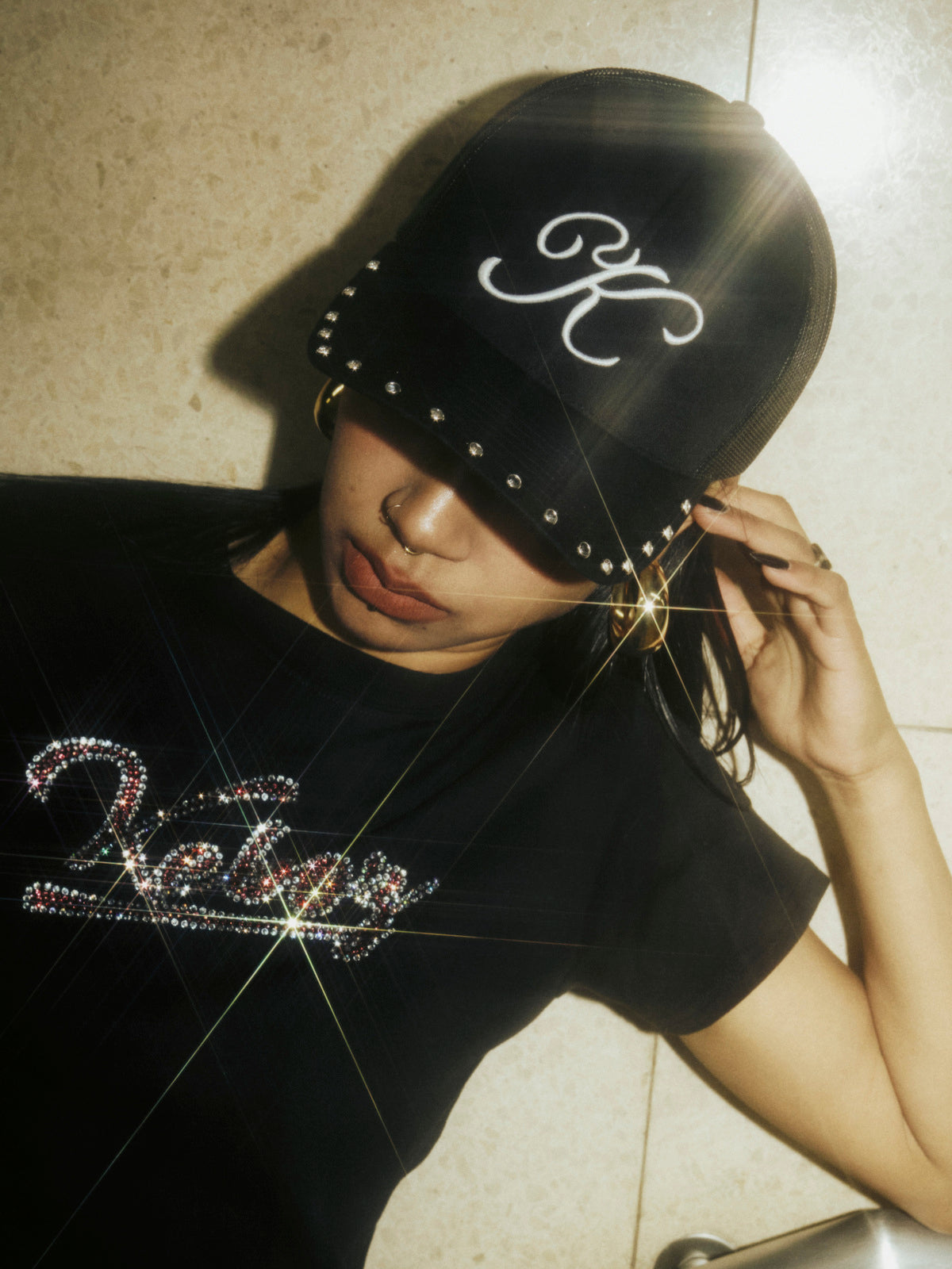 W ICON RHINESTONE S/S TEE