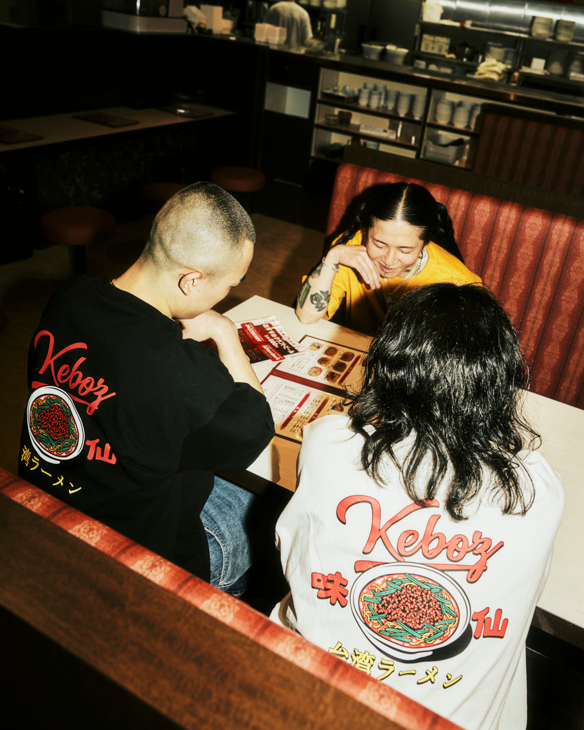 味仙 × KEBOZ 台湾ラーメン S/S TEE