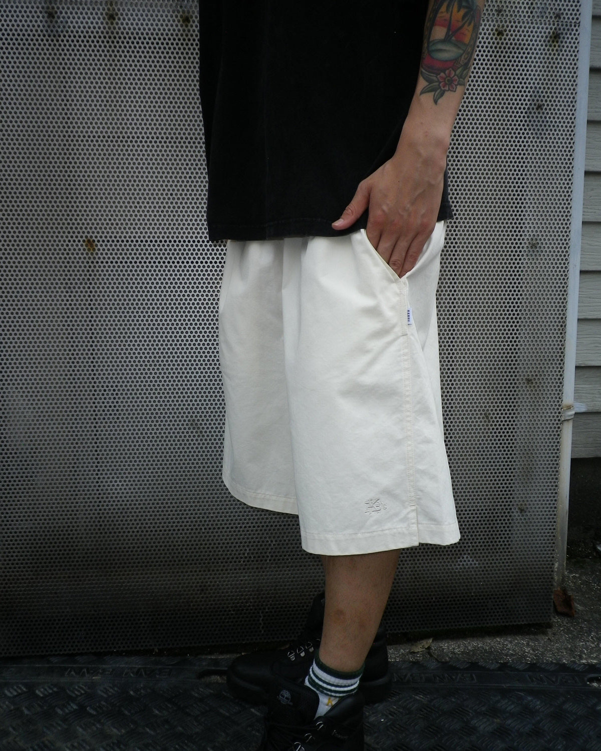 LIGHT COTTON WIDE FIT EASY SHORTS
