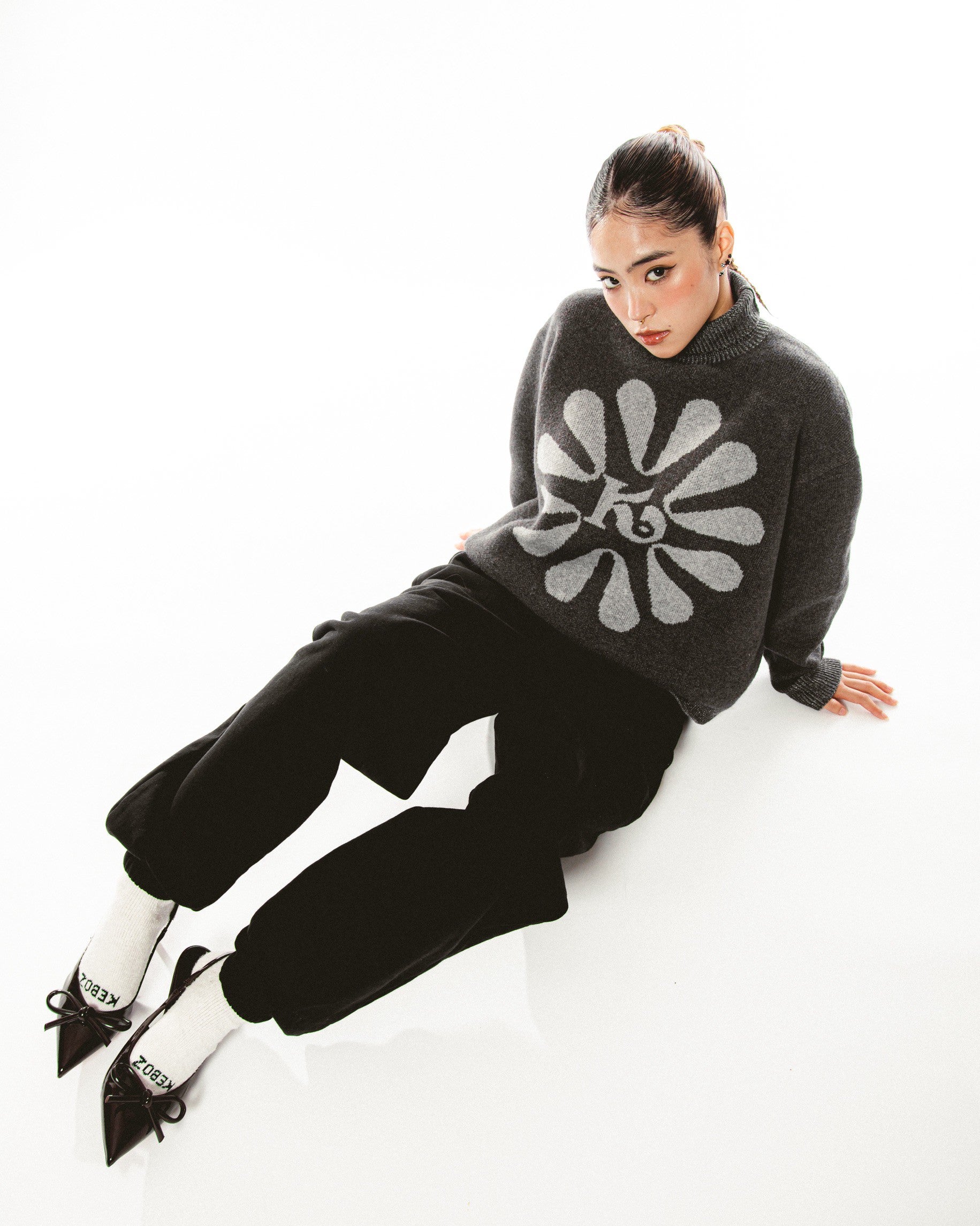BLOOM LOGO KNIT