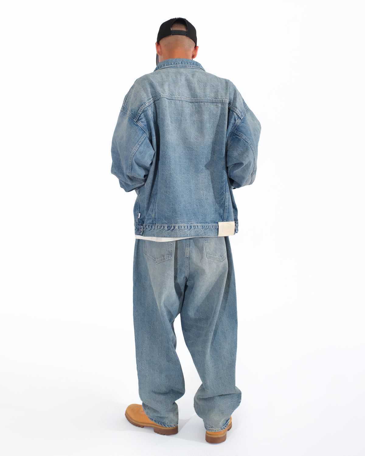 DAMAGED BAGGY DENIM PANTS