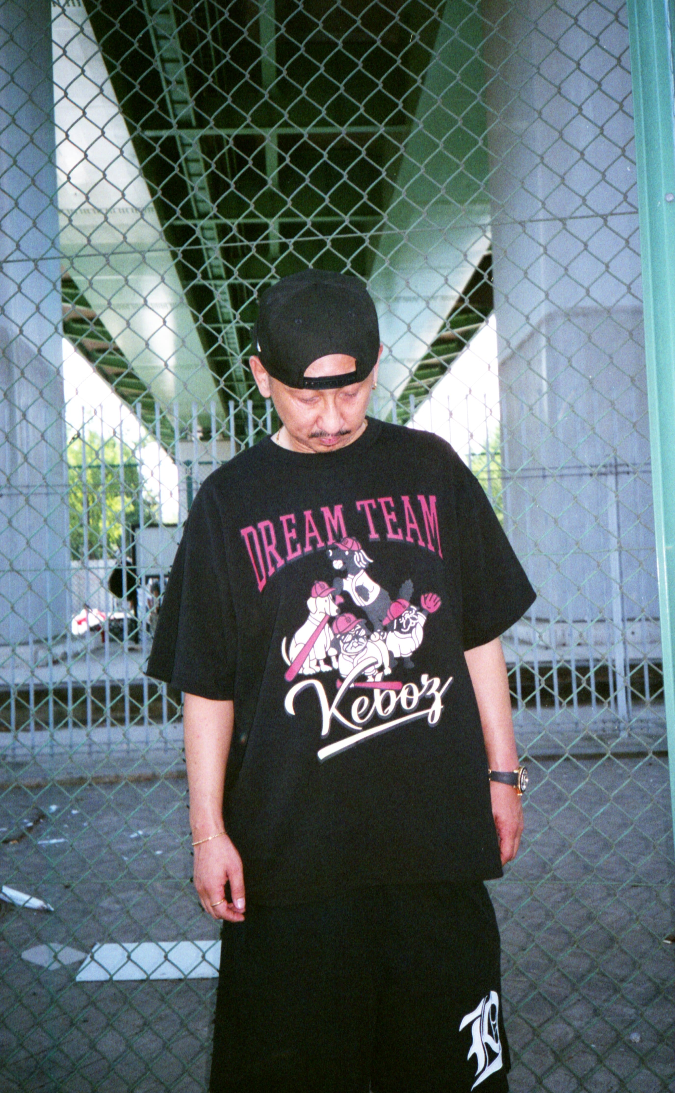 DREAMTEAM × KEBOZ AIKEN S/S TEE