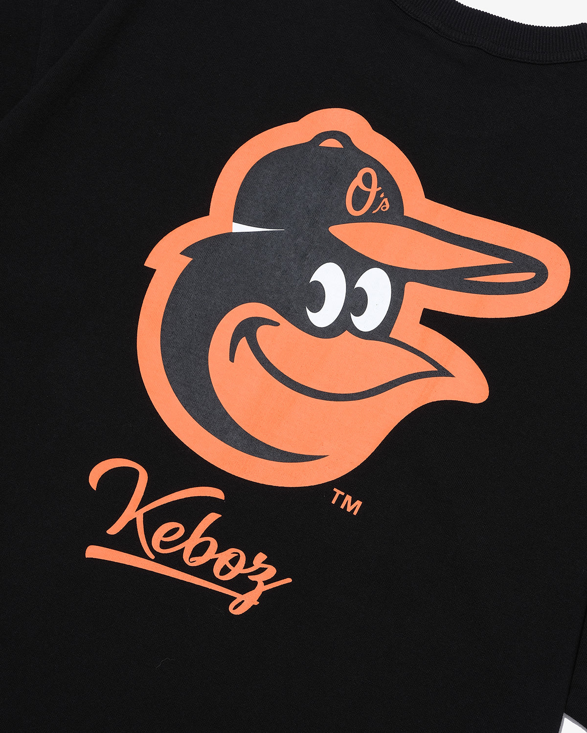 KEBOZ × MLB BALTIMORE ORIOLES LOGO S/S TEE