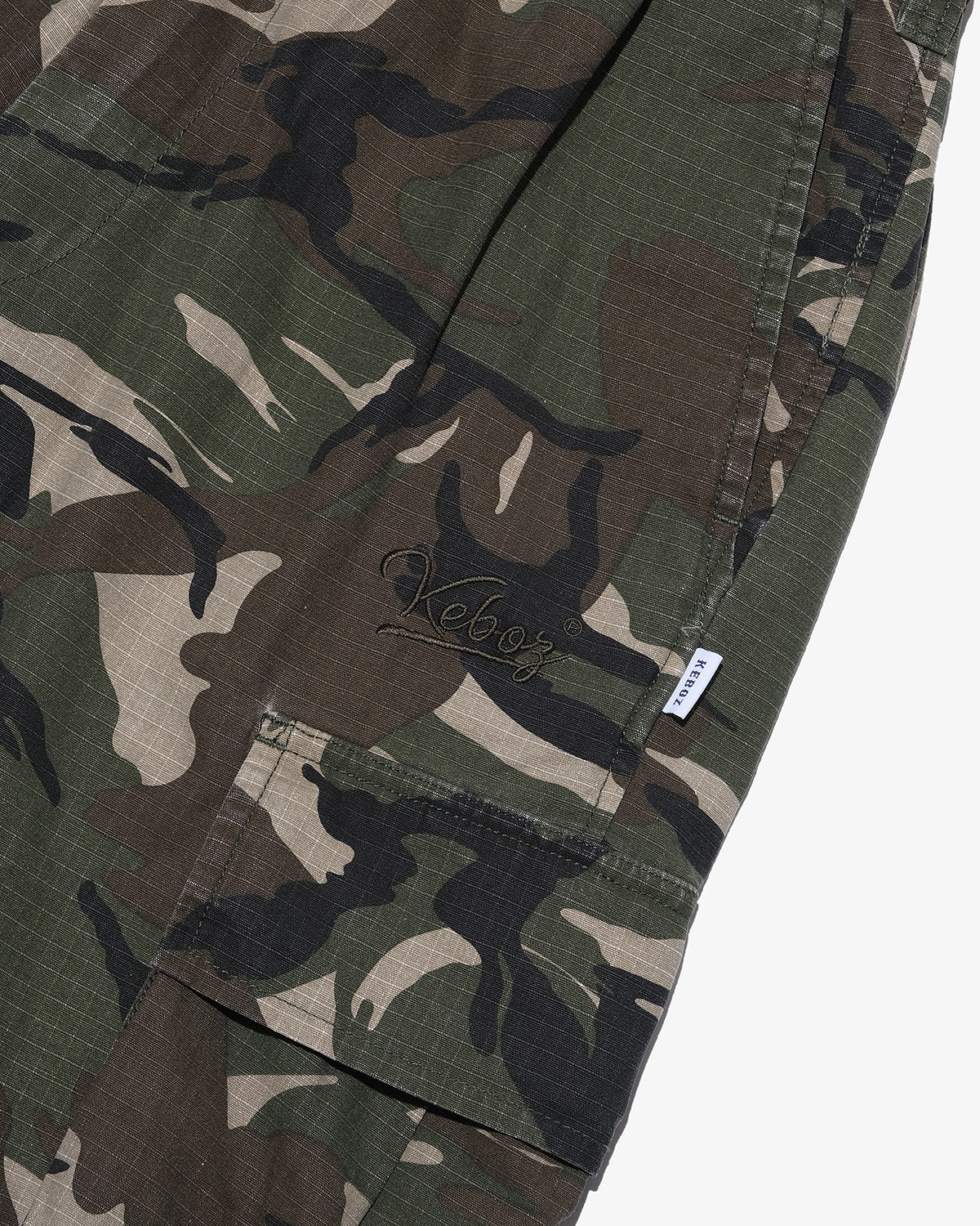 CAMO CARGO SHORTS