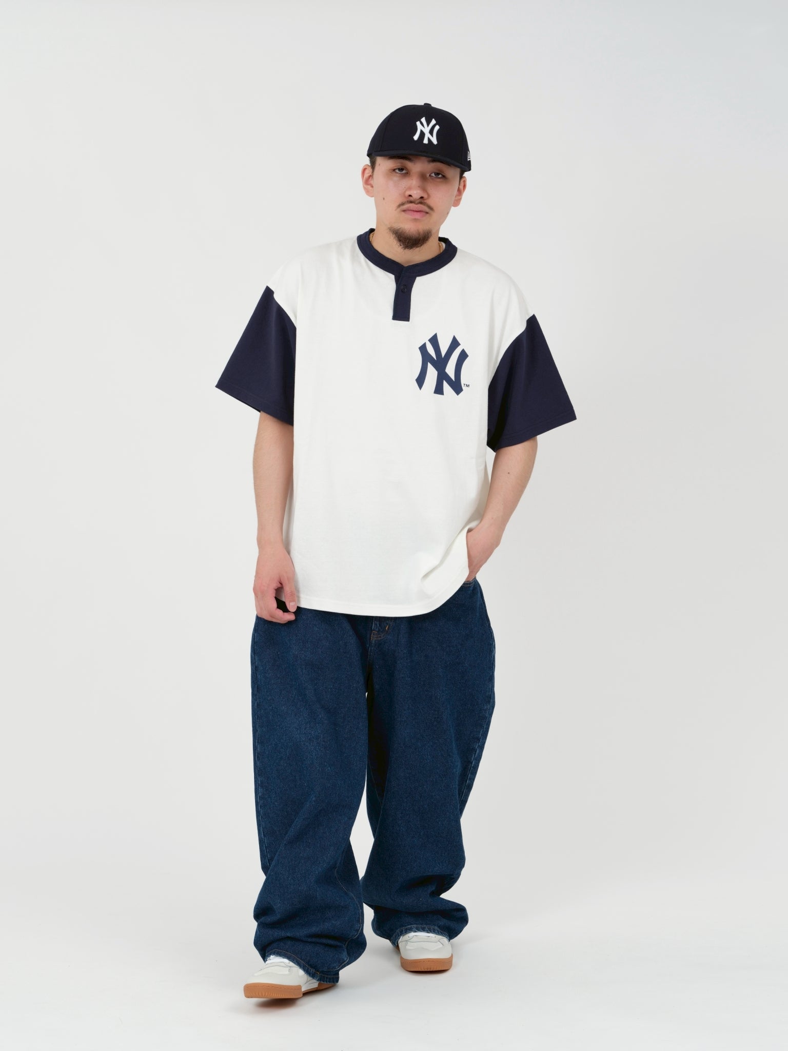 KEBOZ × MLB NEW YORK YANKEES ROUND HEM HENLEY NECK S/S TEE