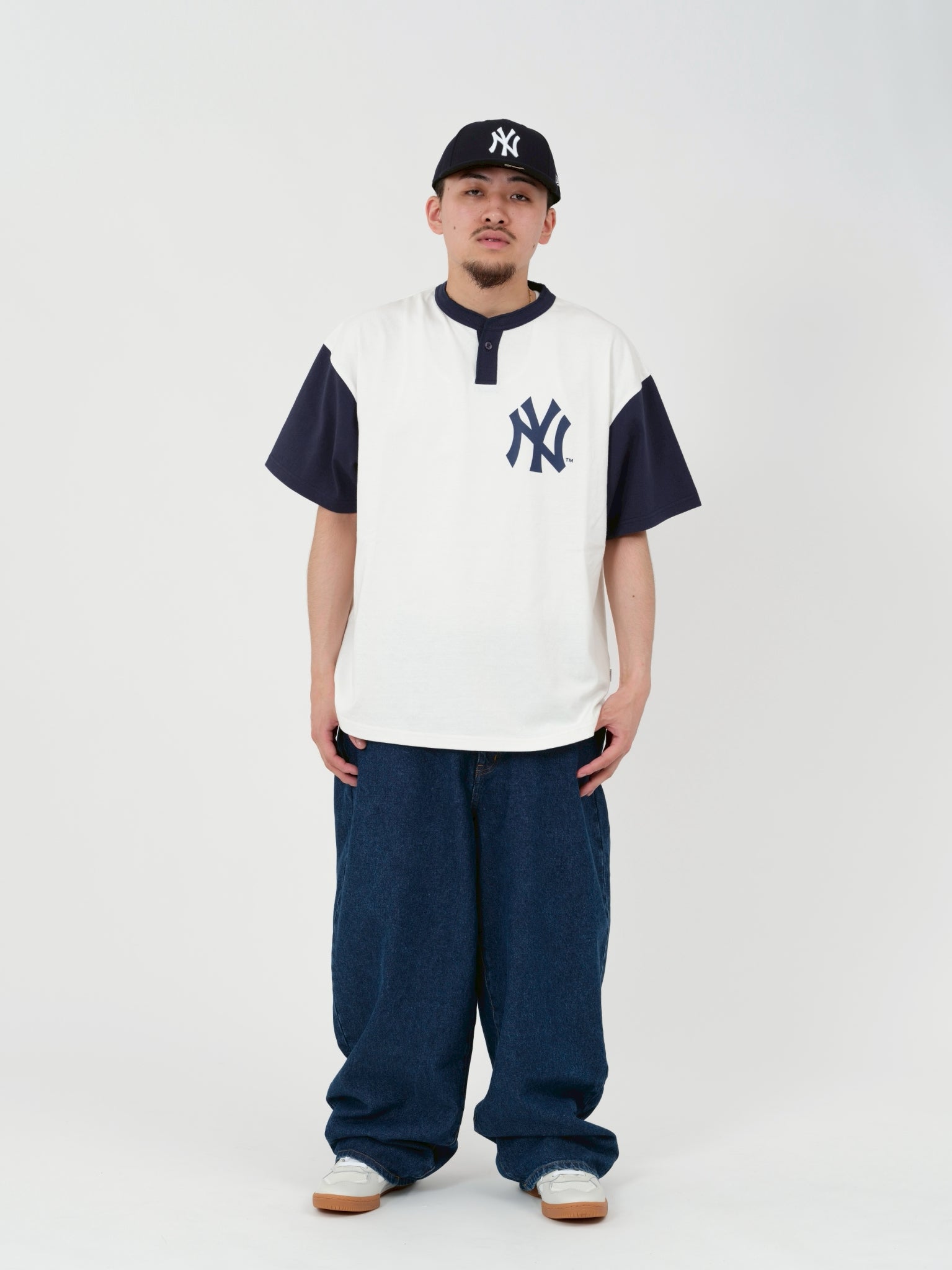 KEBOZ × MLB NEW YORK YANKEES ROUND HEM HENLEY NECK S/S TEE