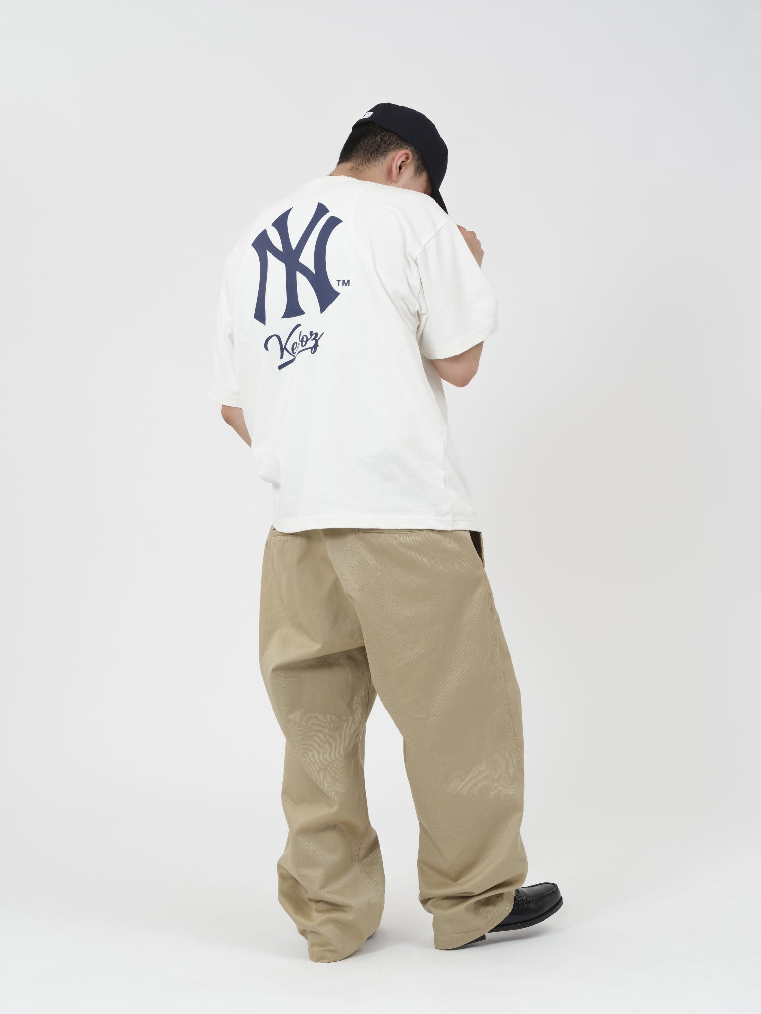 KEBOZ × MLB NEW YORK YANKEES LOGO S/S TEE
