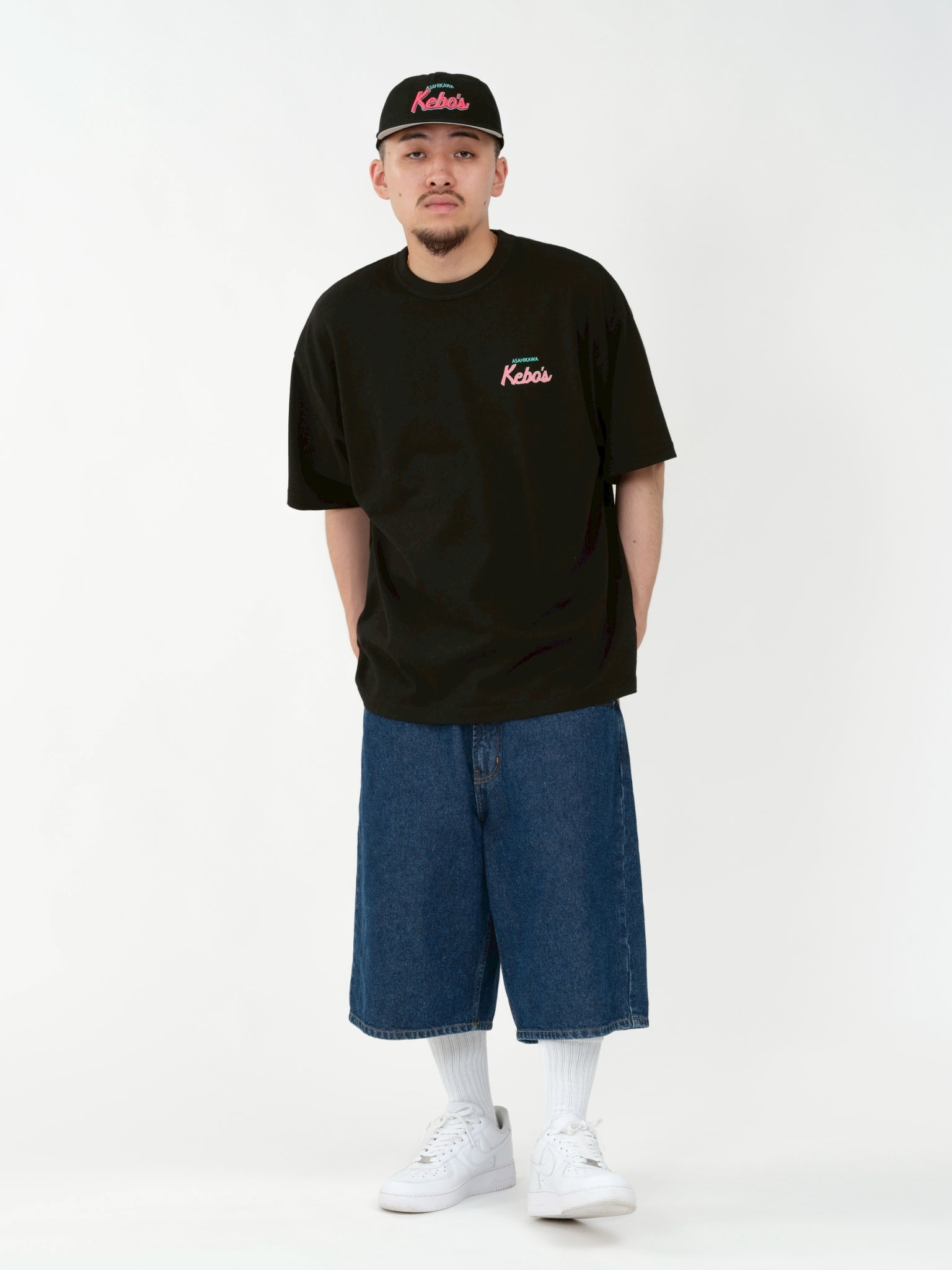 H: 175cm / SIZE: L