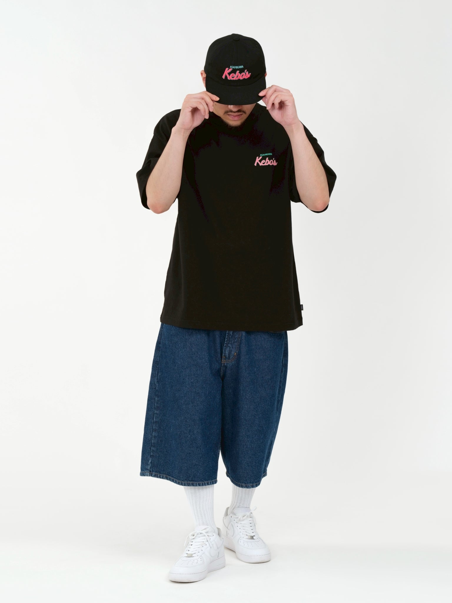 H: 175cm / SIZE: L