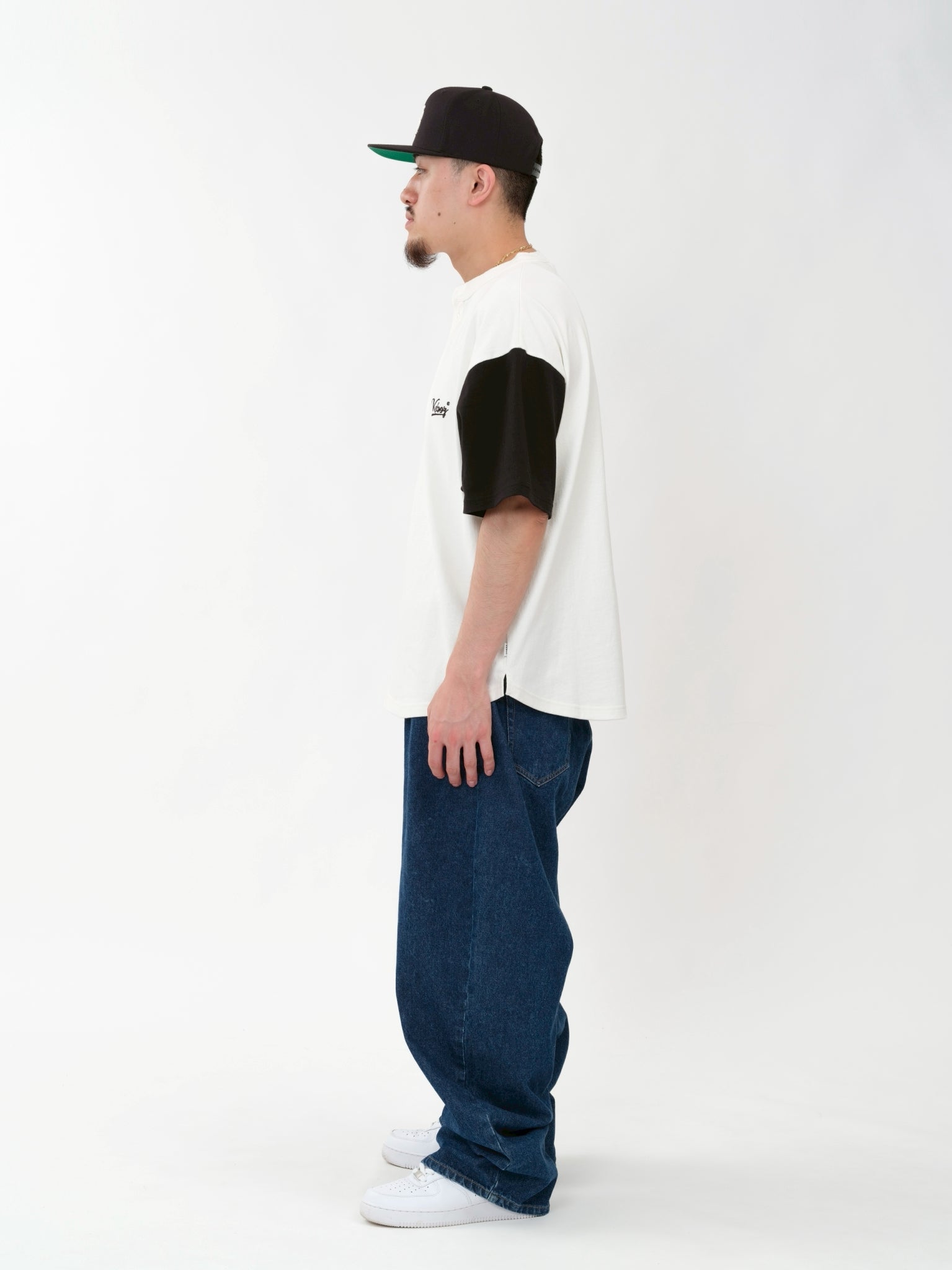 ROUND HENLEY NECK S/S TEE