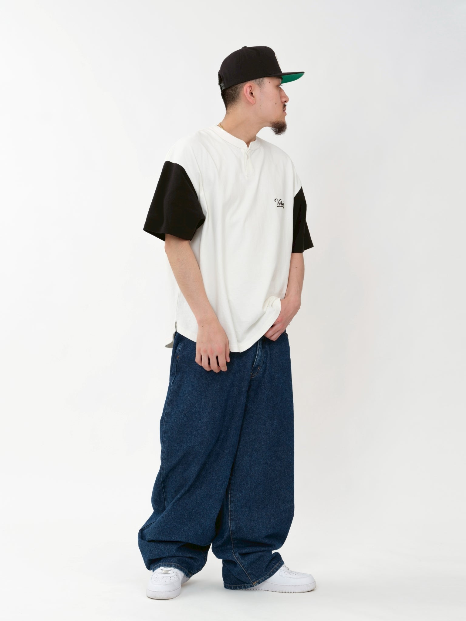 ROUND HENLEY NECK S/S TEE