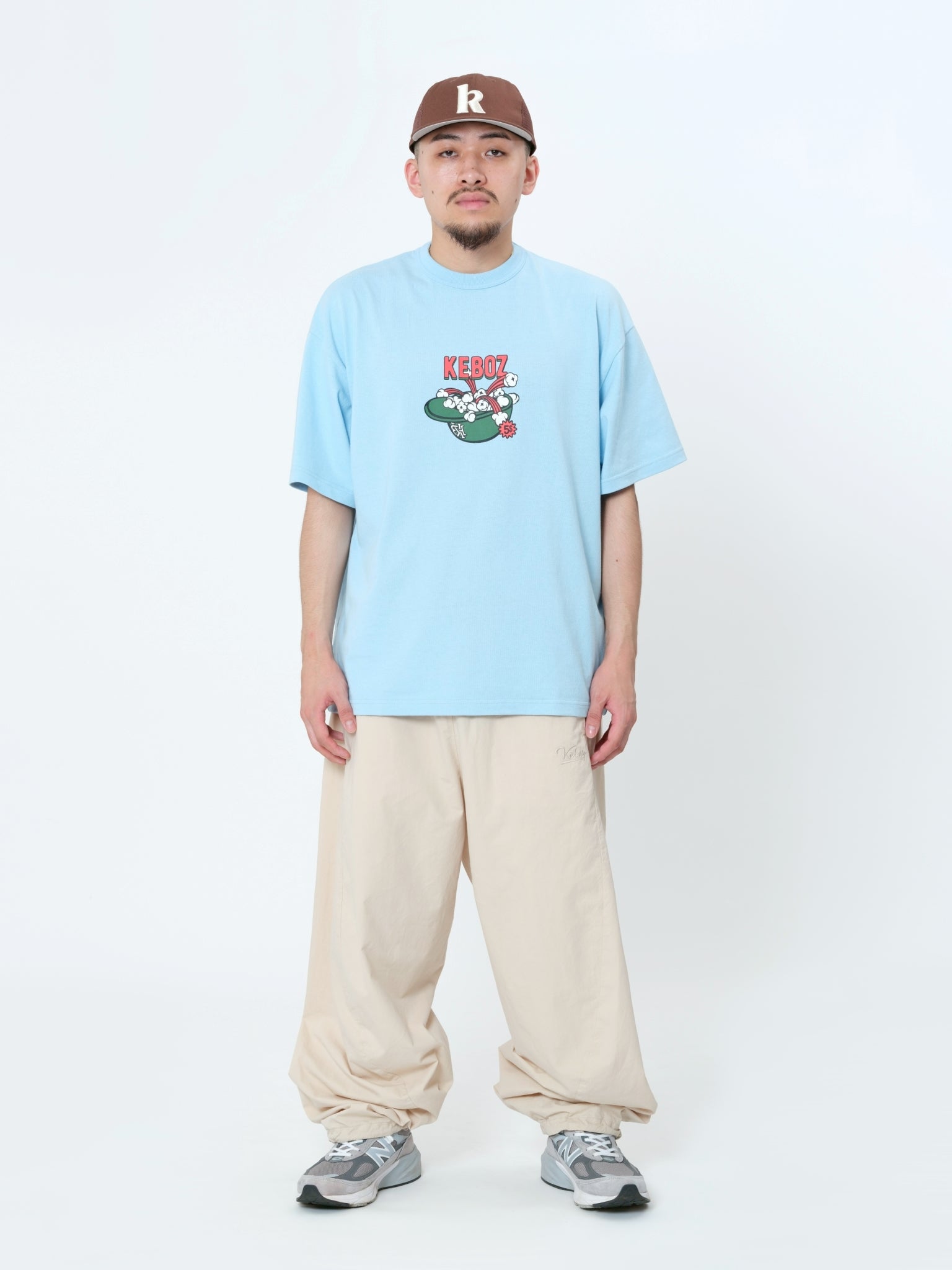 H: 175cm / SIZE: L