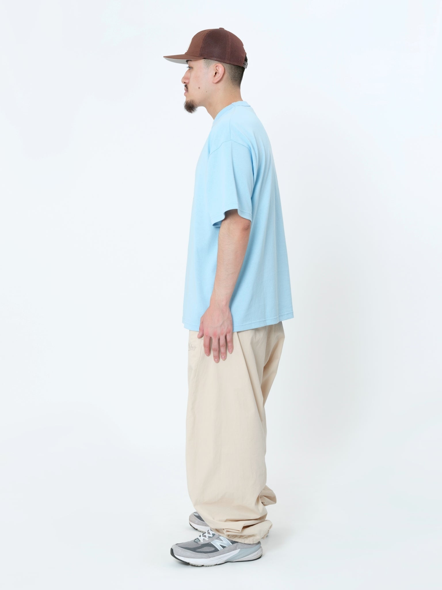H: 175cm / SIZE: L