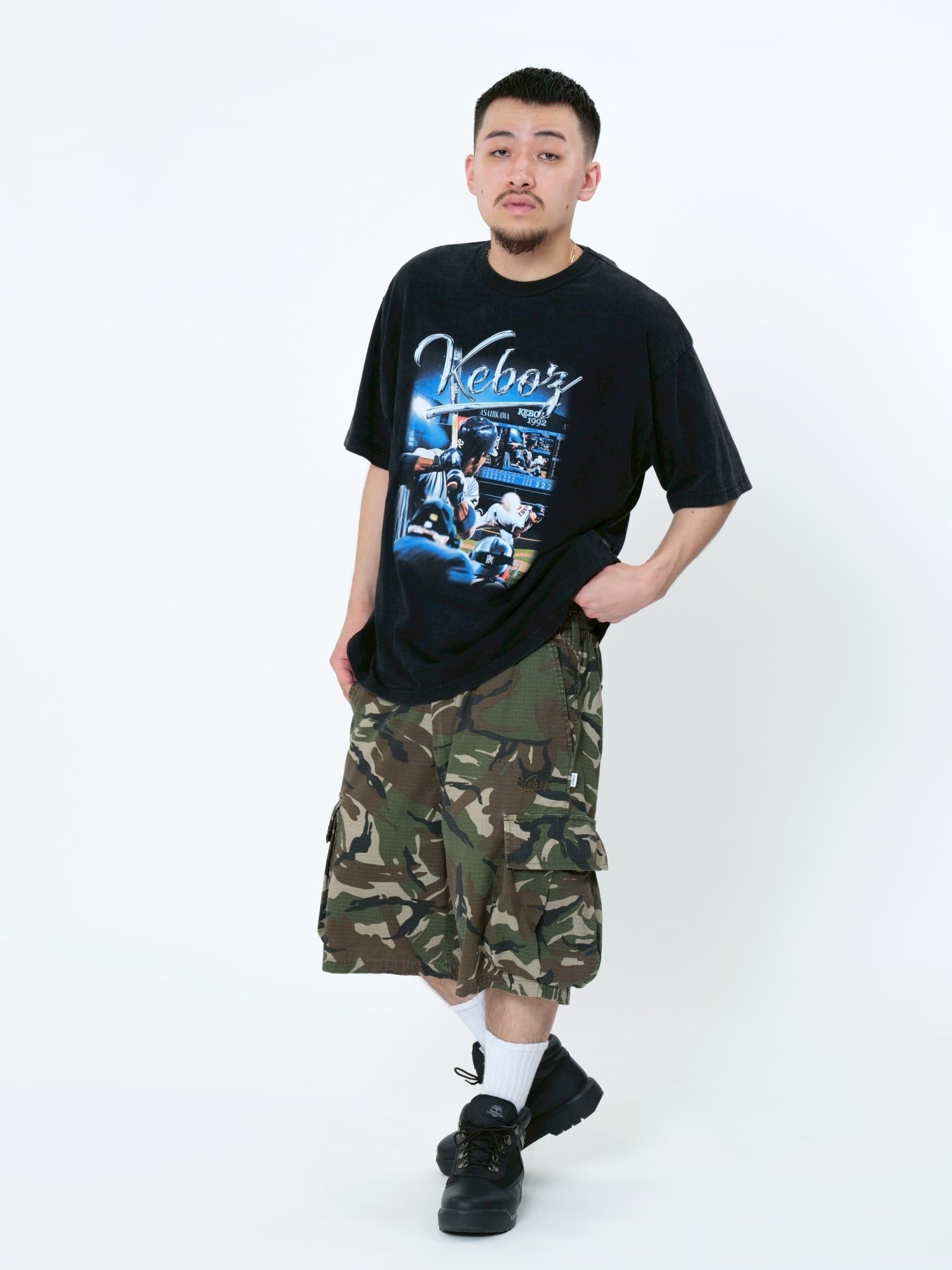 H: 175cm / SIZE: L