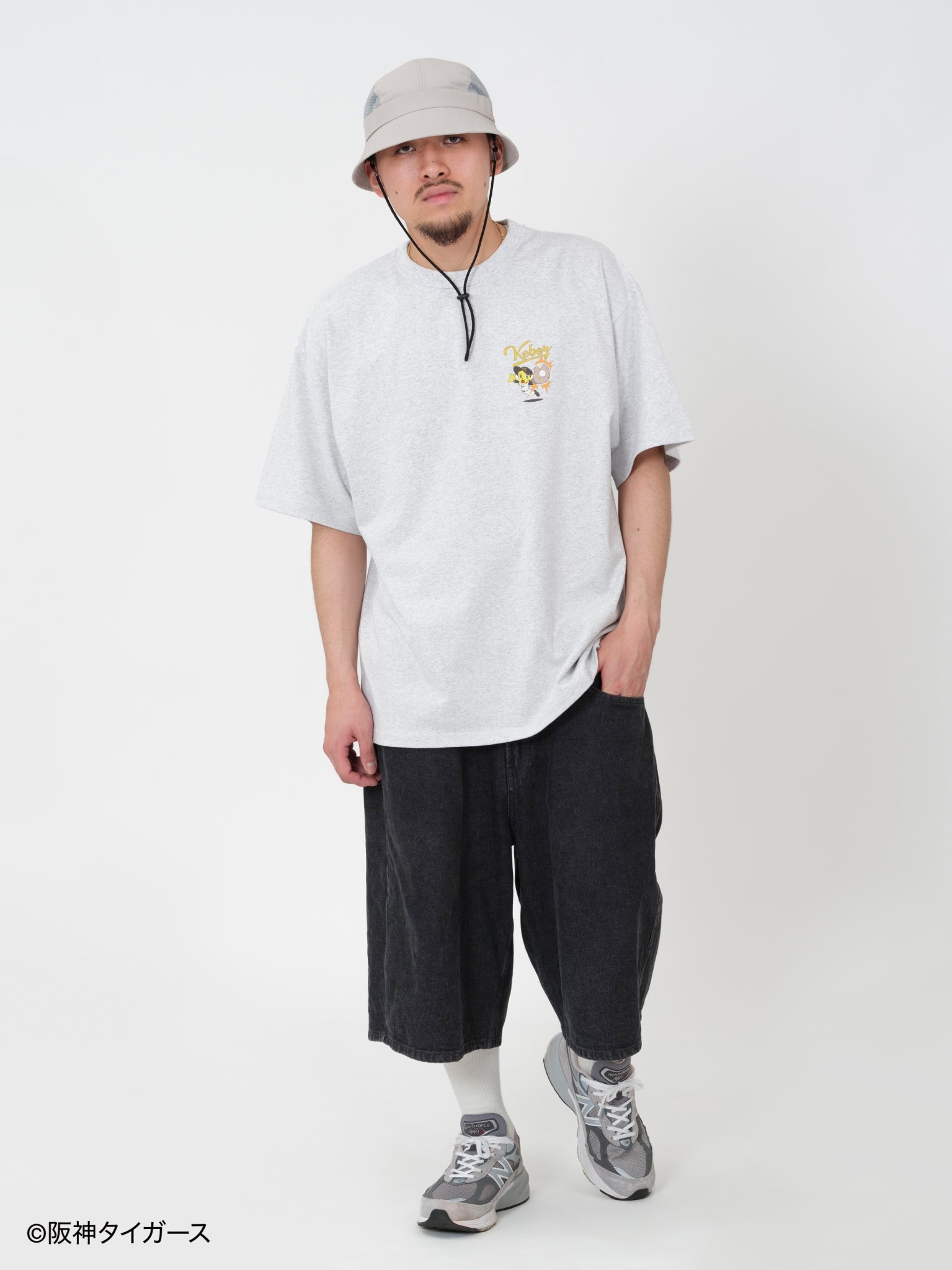 H: 175cm / SIZE: L