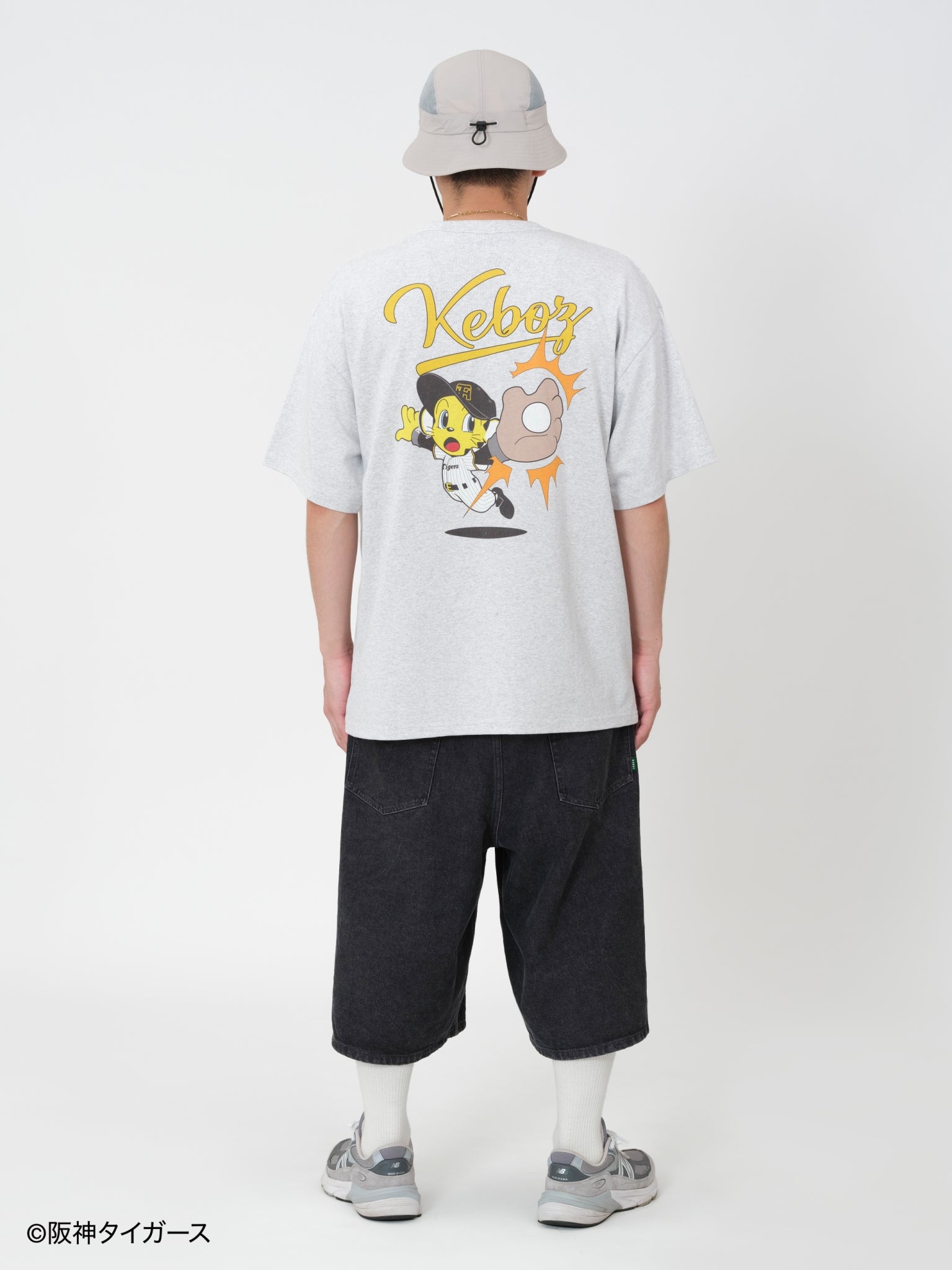 H: 175cm / SIZE: L