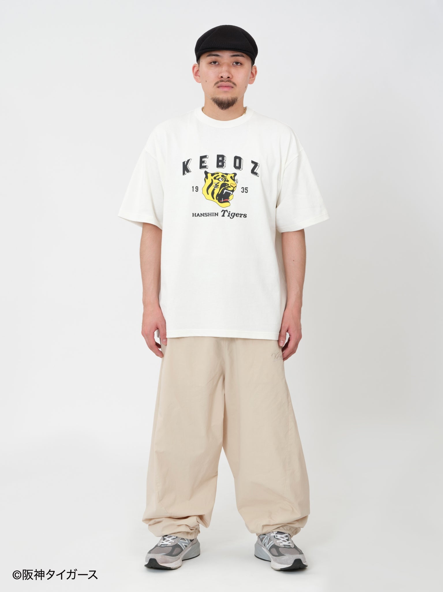 H: 175cm / SIZE: L