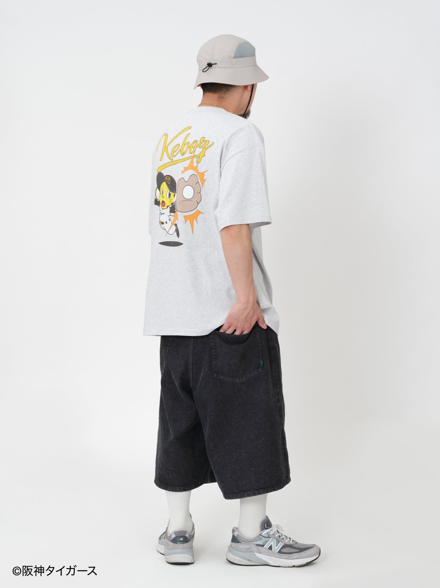 H: 175cm / SIZE: L