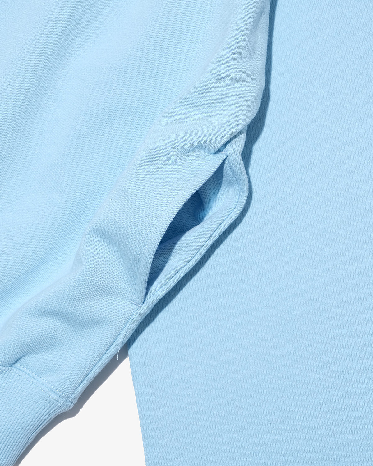 STARTRIP CREWNECK