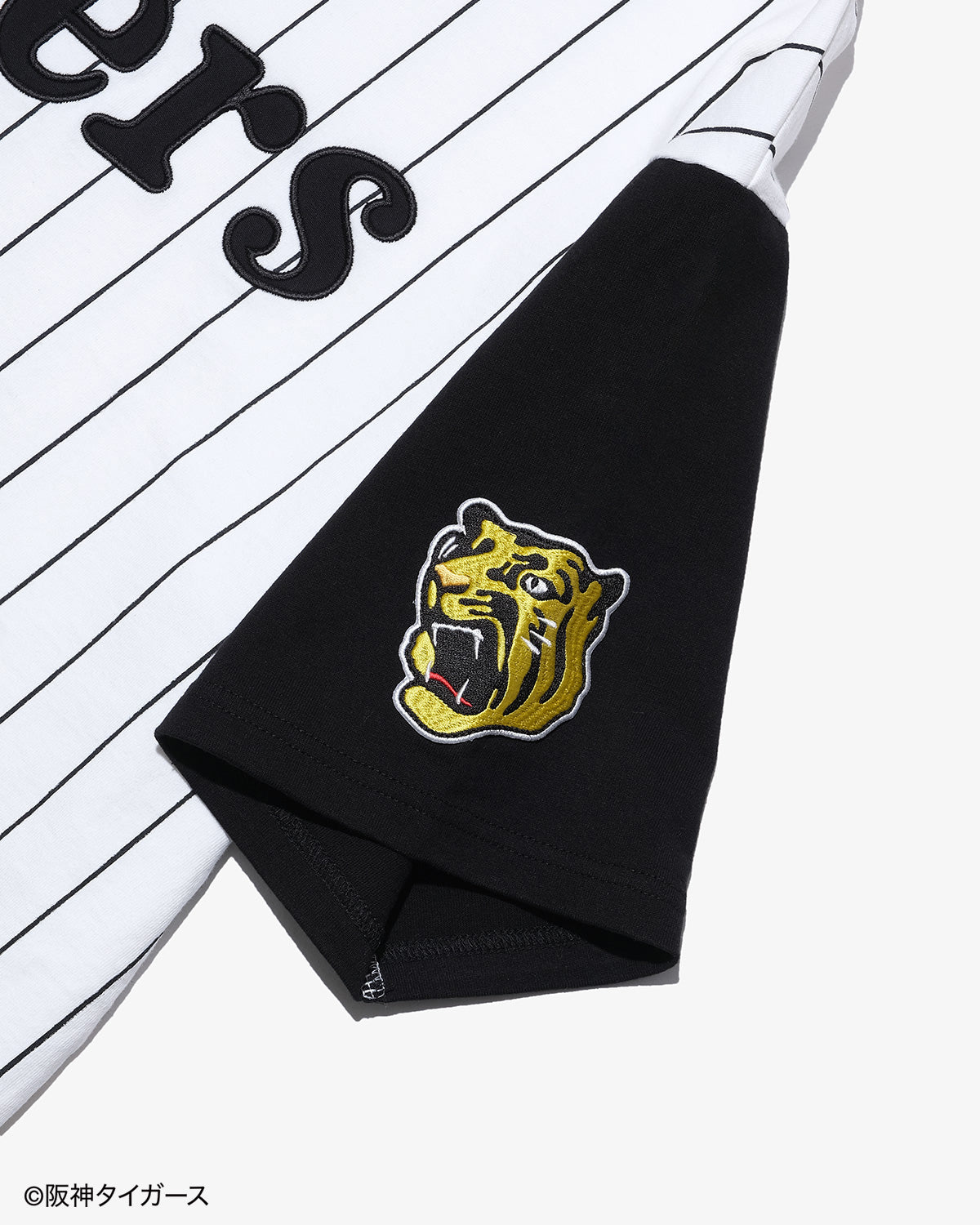 TIGERS × KEBOZ ROUND HEM HENLEY NECK S/S TEE