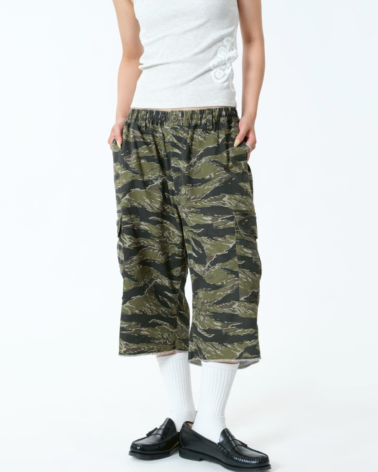 TIGER VEIL SHORTS