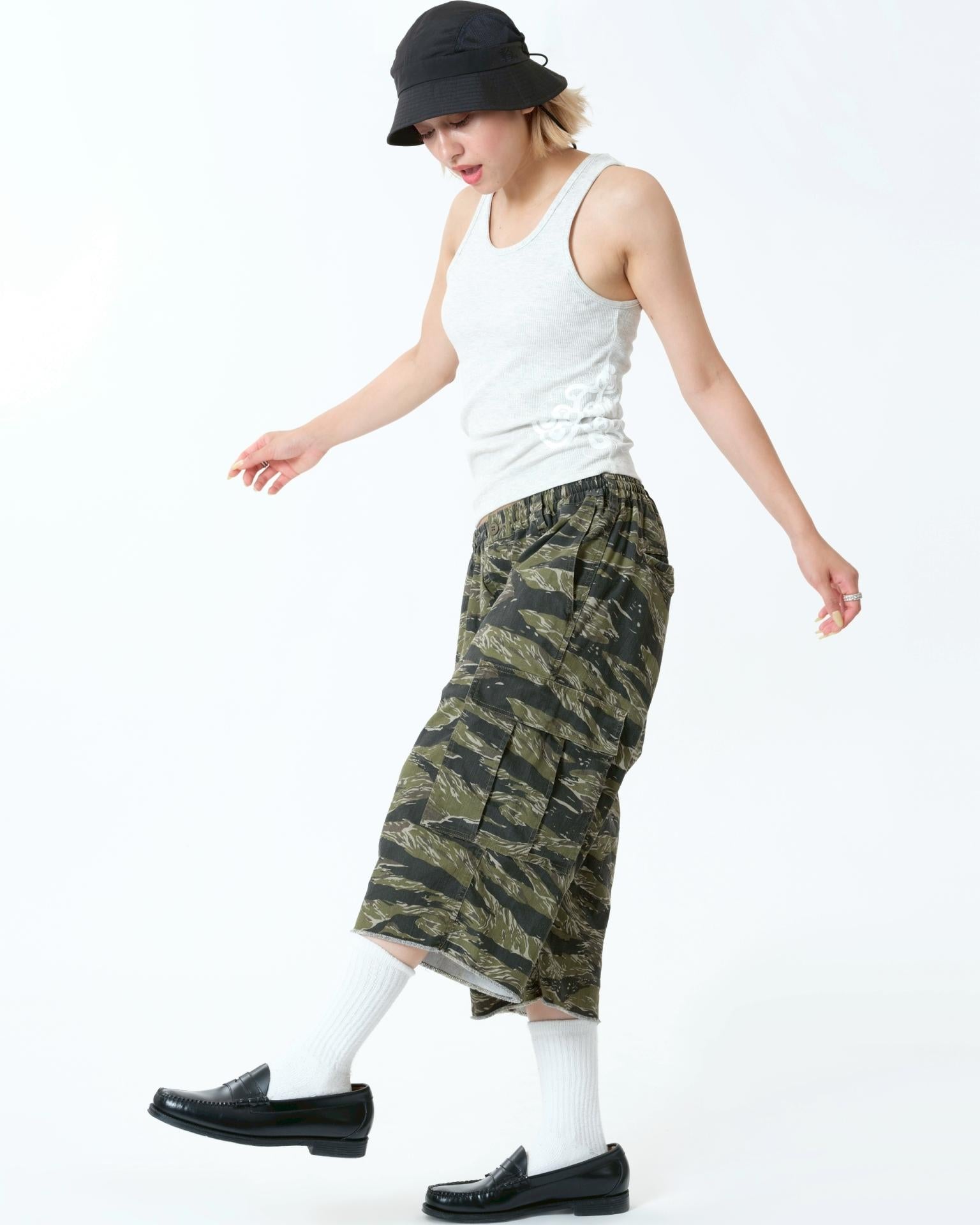 TIGER VEIL SHORTS