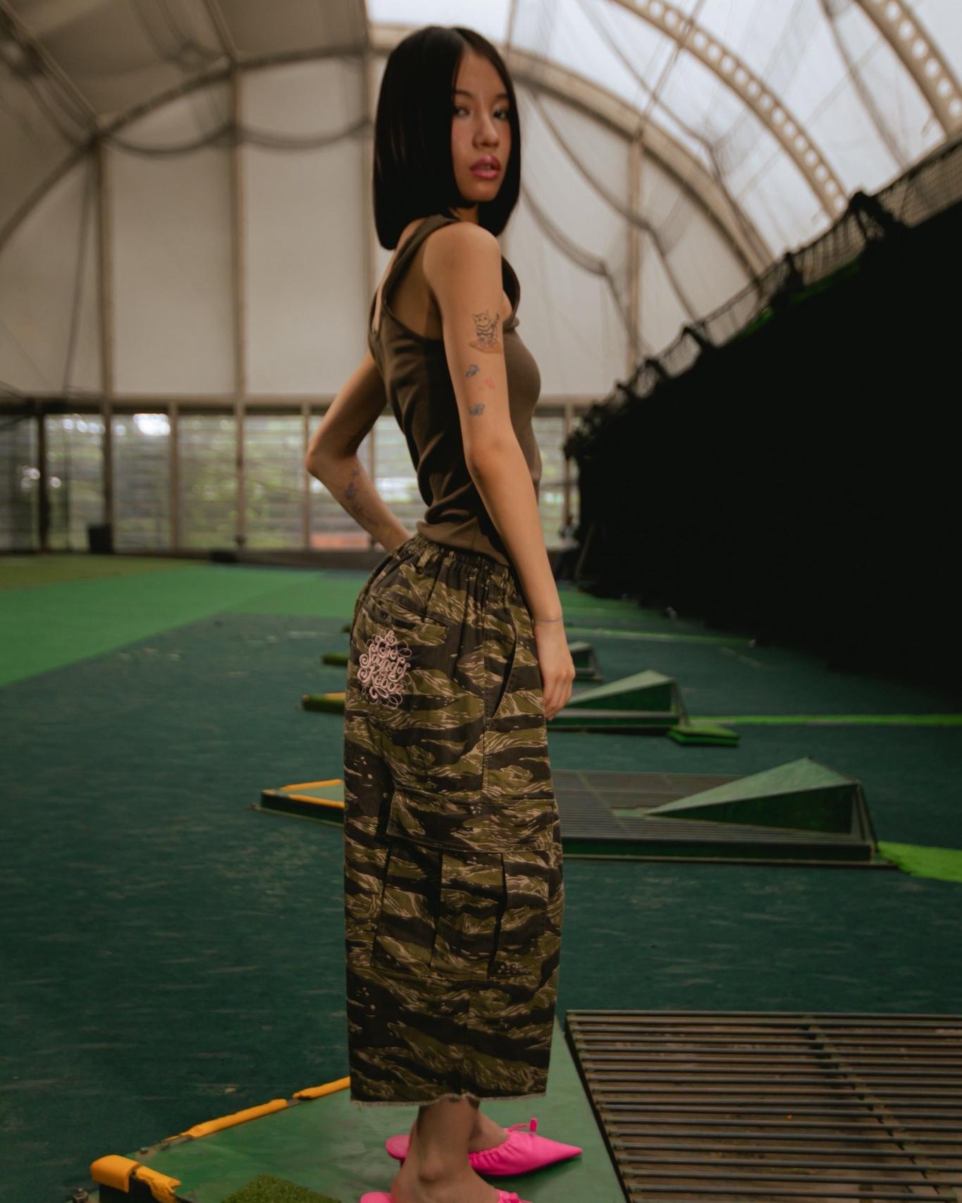TIGER VEIL SHORTS