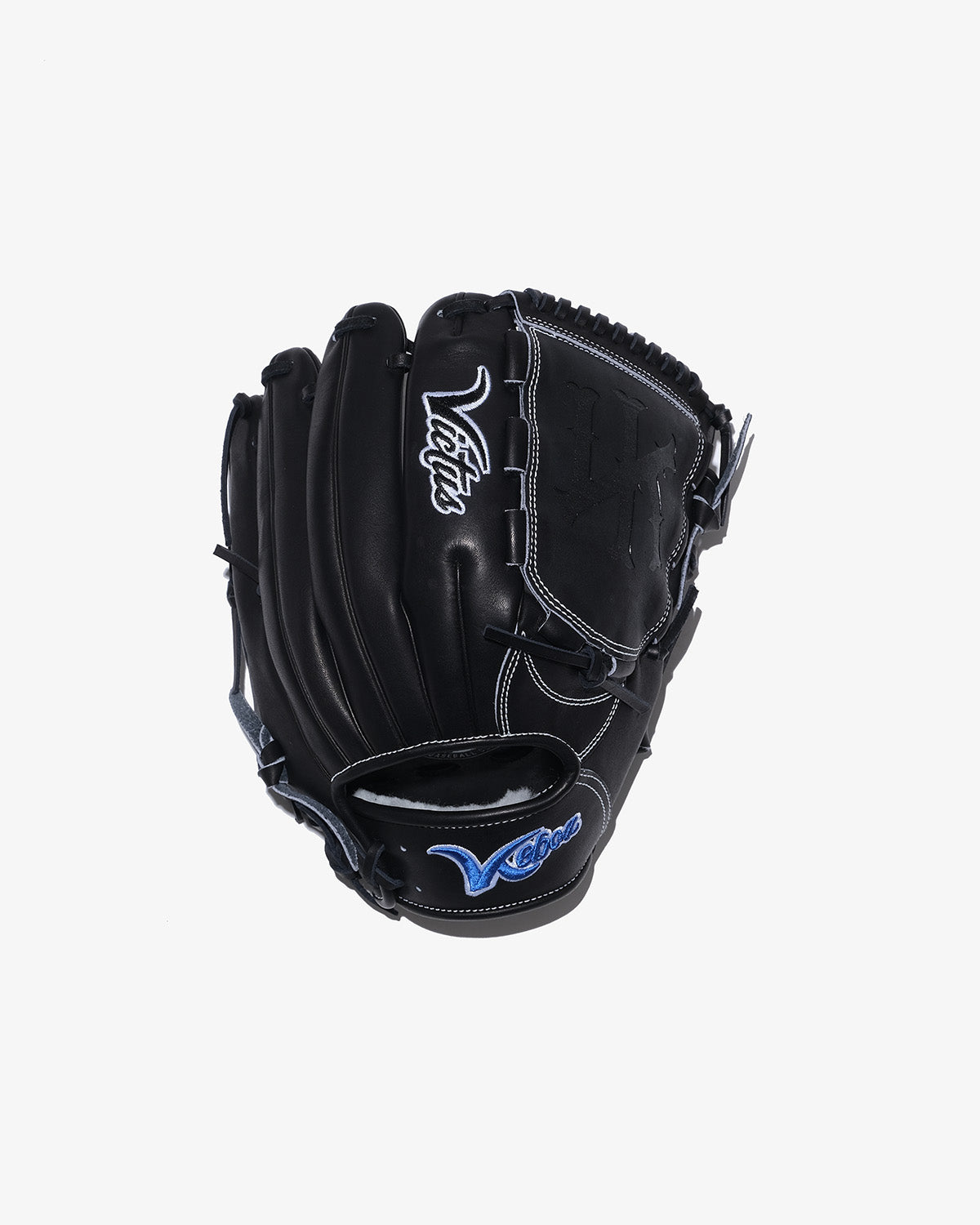 VICTUS × KEBOZ PITCHER