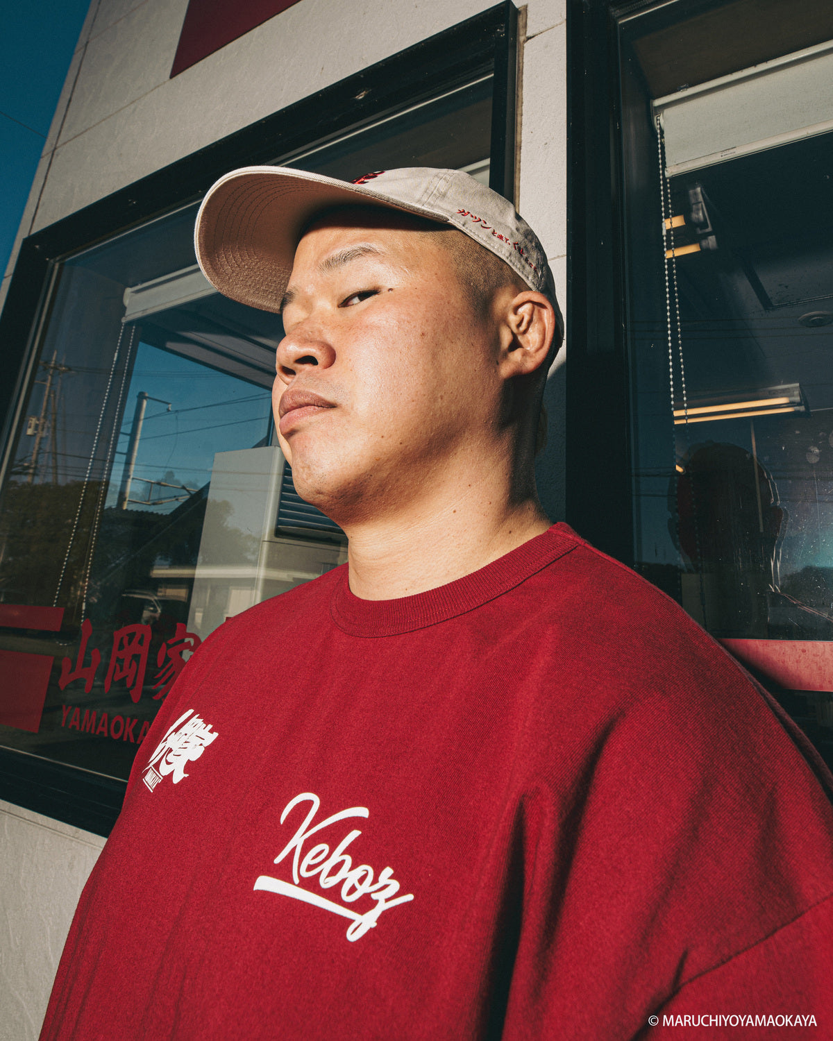 山岡家 × KEBOZ ガツンときて、くせになる。 L/S TEE