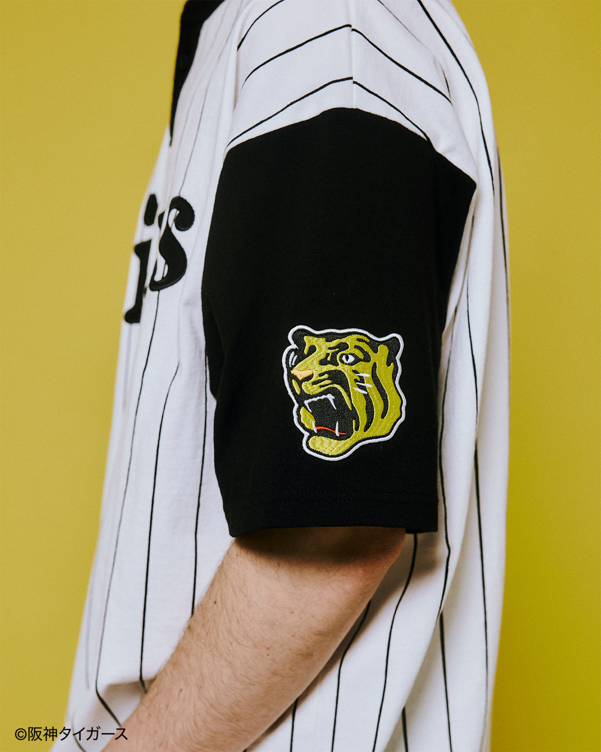 TIGERS × KEBOZ ROUND HEM HENLEY NECK S/S TEE