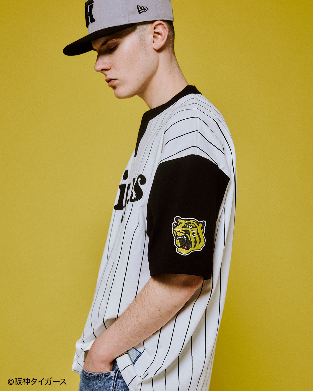 TIGERS × KEBOZ ROUND HEM HENLEY NECK S/S TEE