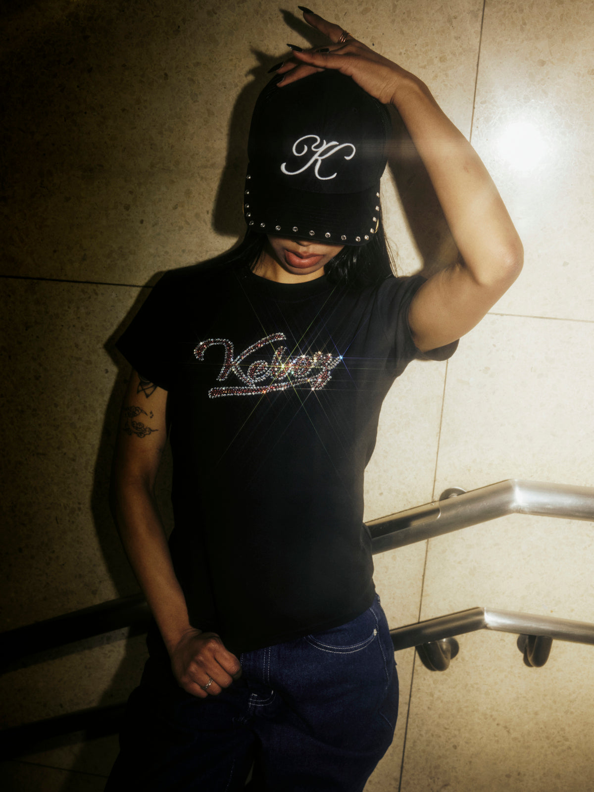 W ICON RHINESTONE S/S TEE