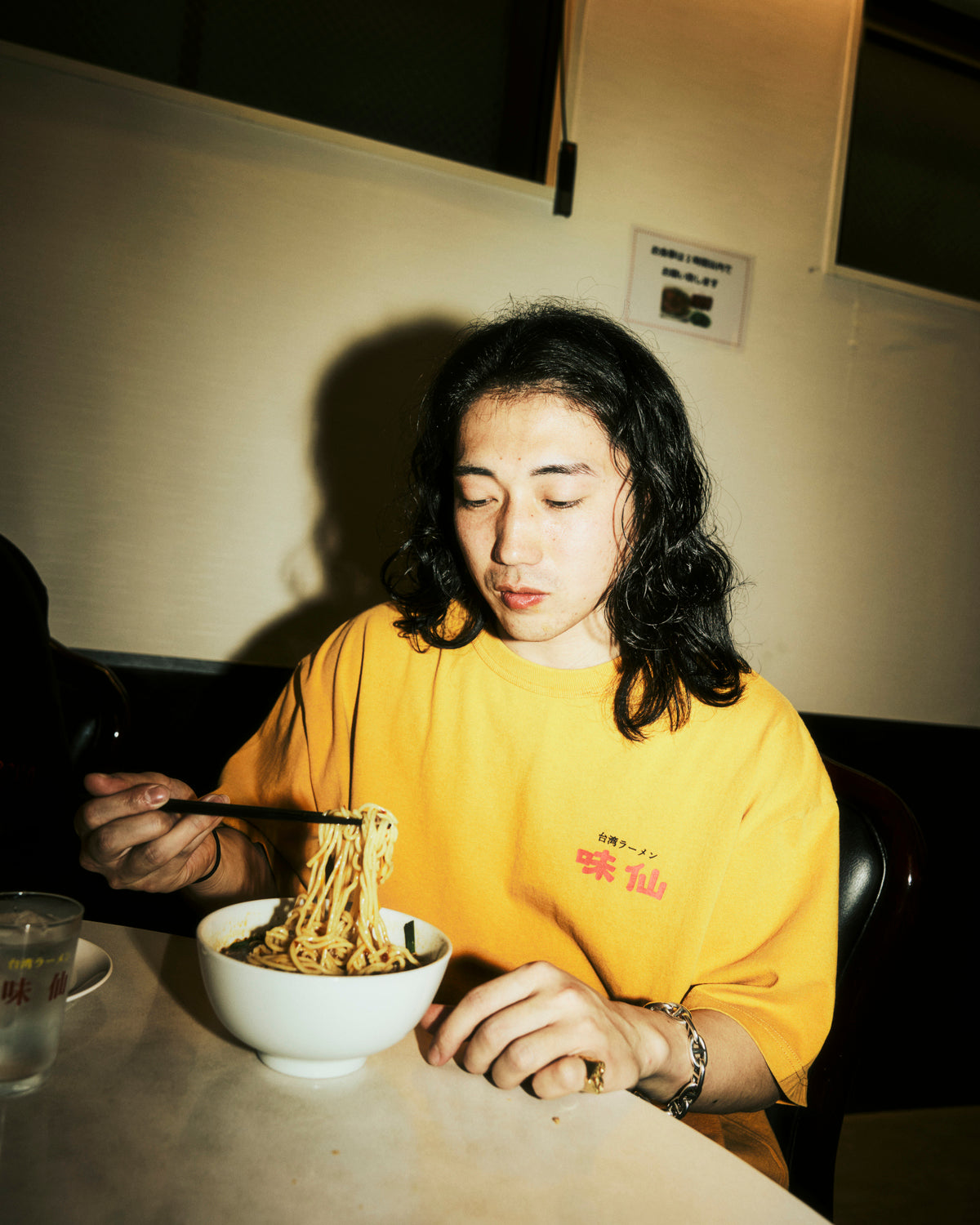 味仙 × KEBOZ LOGO WASHED S/S TEE