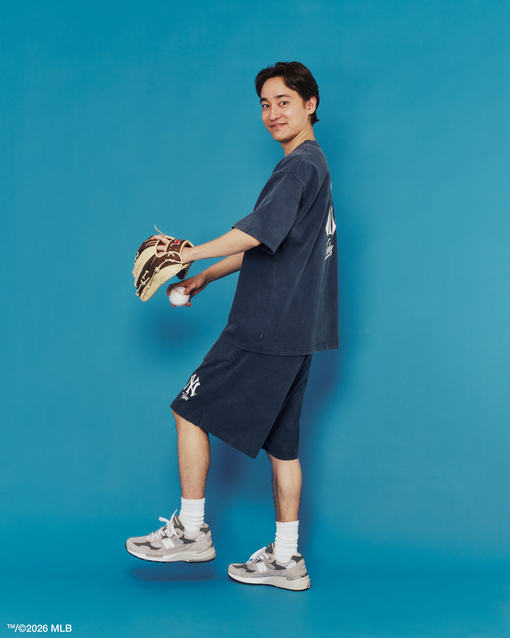 KEBOZ × MLB NEW YORK YANKEES LOGO WASHED S/S TEE