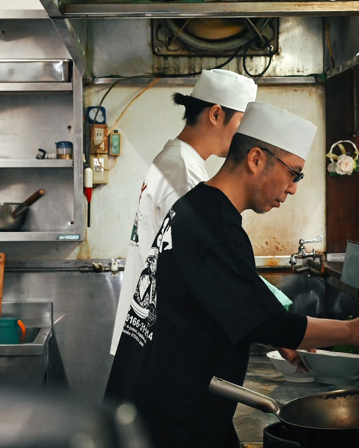 つるや × KEBOZ RAMEN S/S TEE