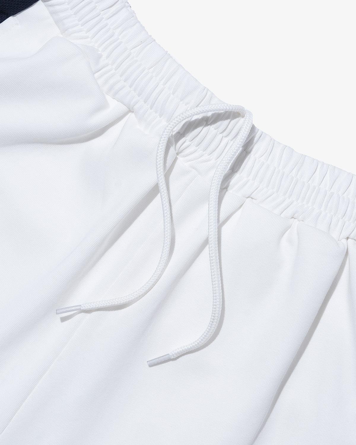51. COOL TOUCH SHORTS (Shipping period: April)
