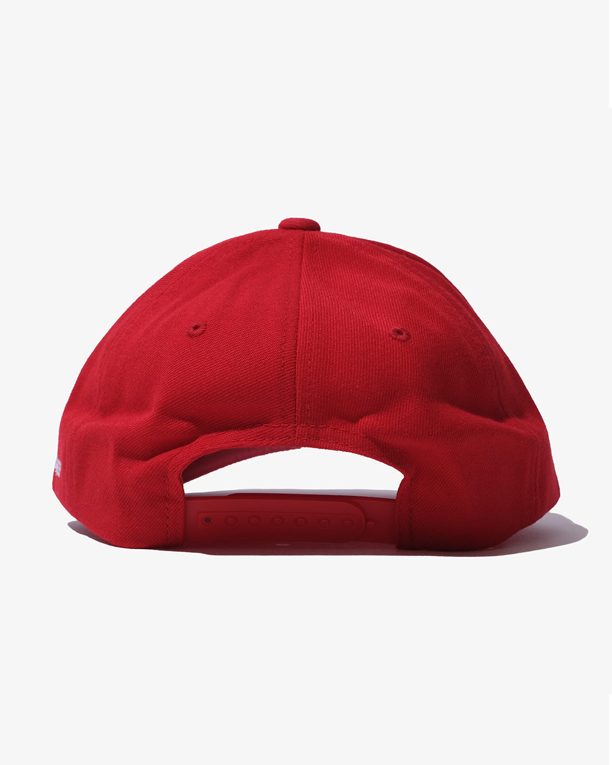 MKT CURVED VISOR SNAPBACK CAP