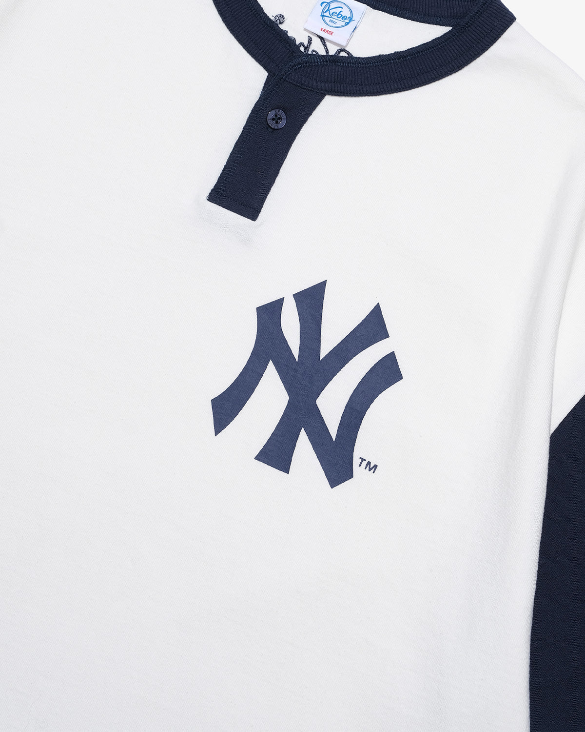 KEBOZ × MLB NEW YORK YANKEES ROUND HEM HENLEY NECK S/S TEE