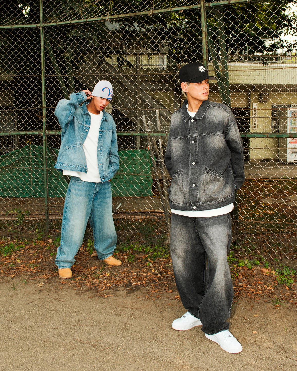 DAMAGED BAGGY DENIM PANTS