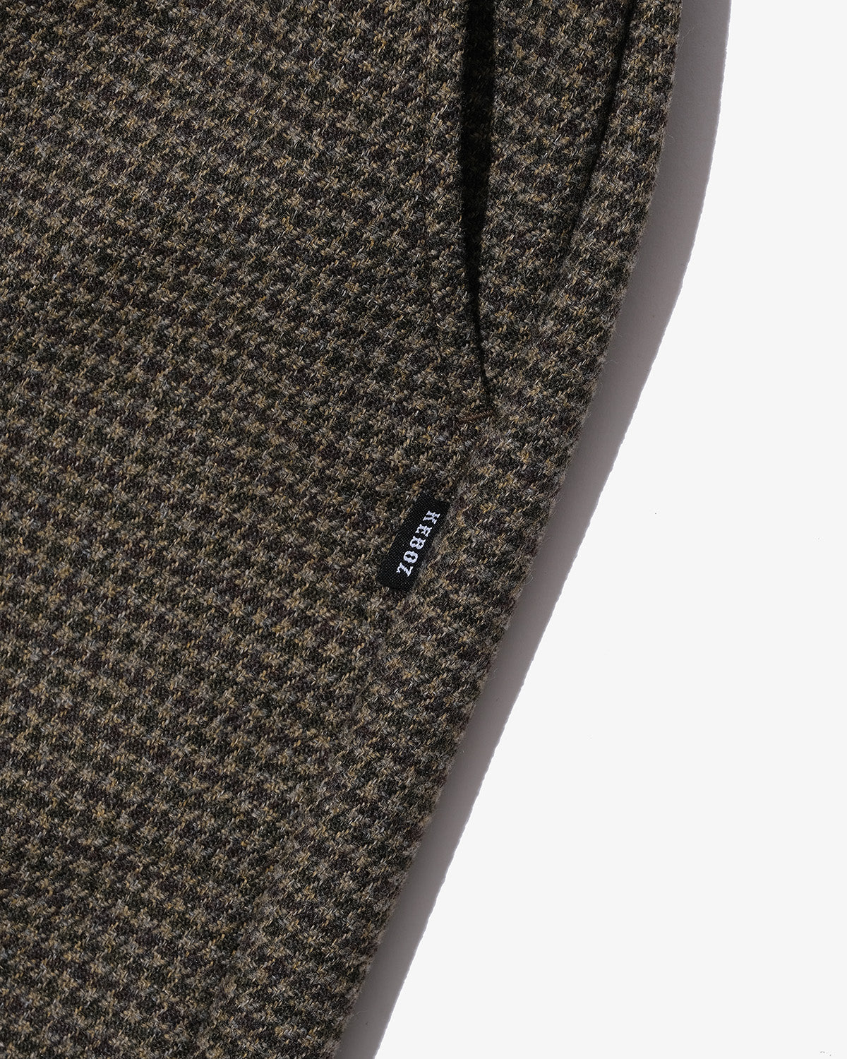 TECH TWEED PIN TUCK PANTS