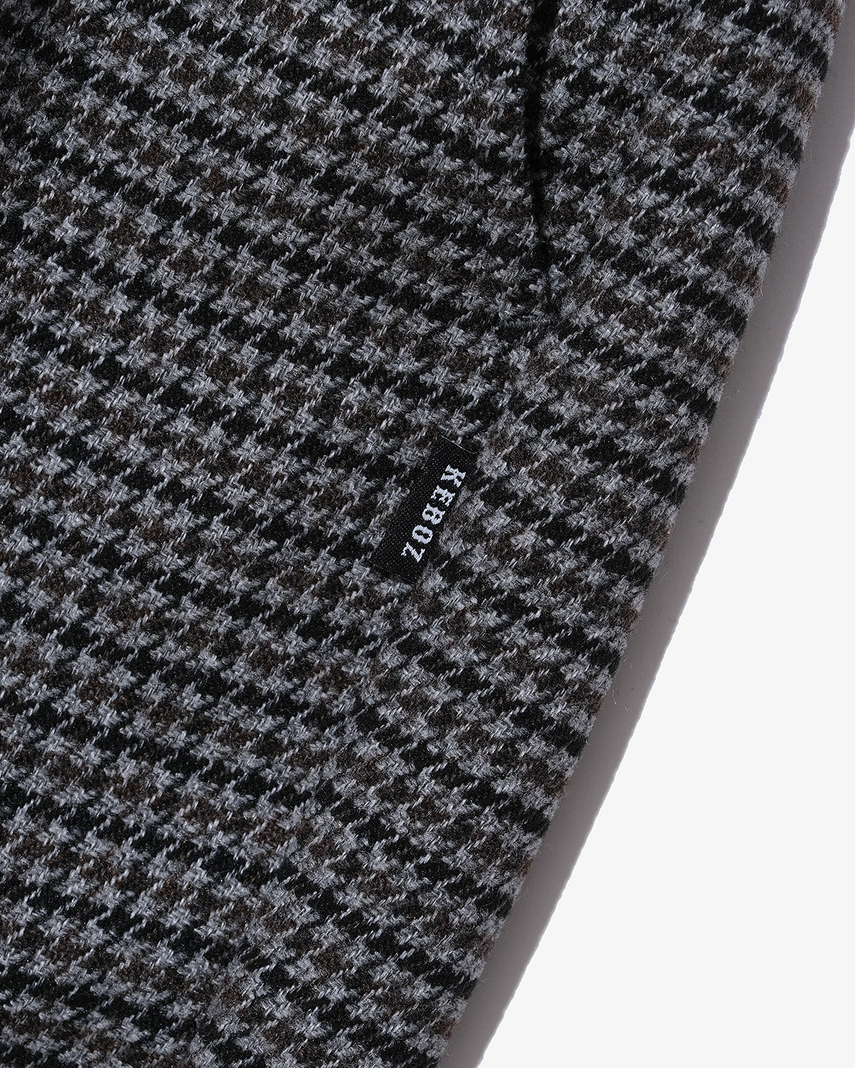 TECH TWEED PIN TUCK PANTS