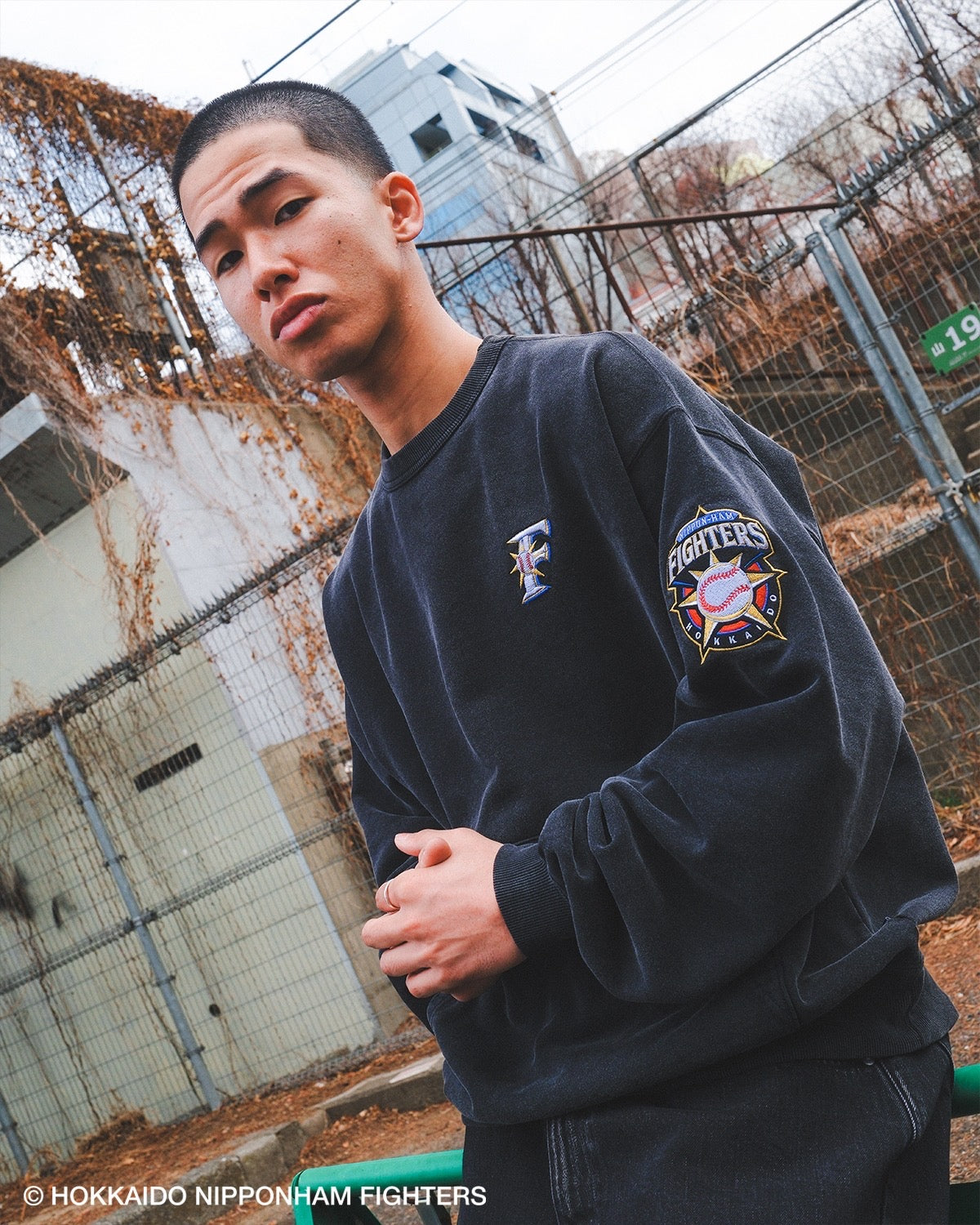 FIGHTERS × KEBOZ OLD F WASHED SWEAT CREWNECK
