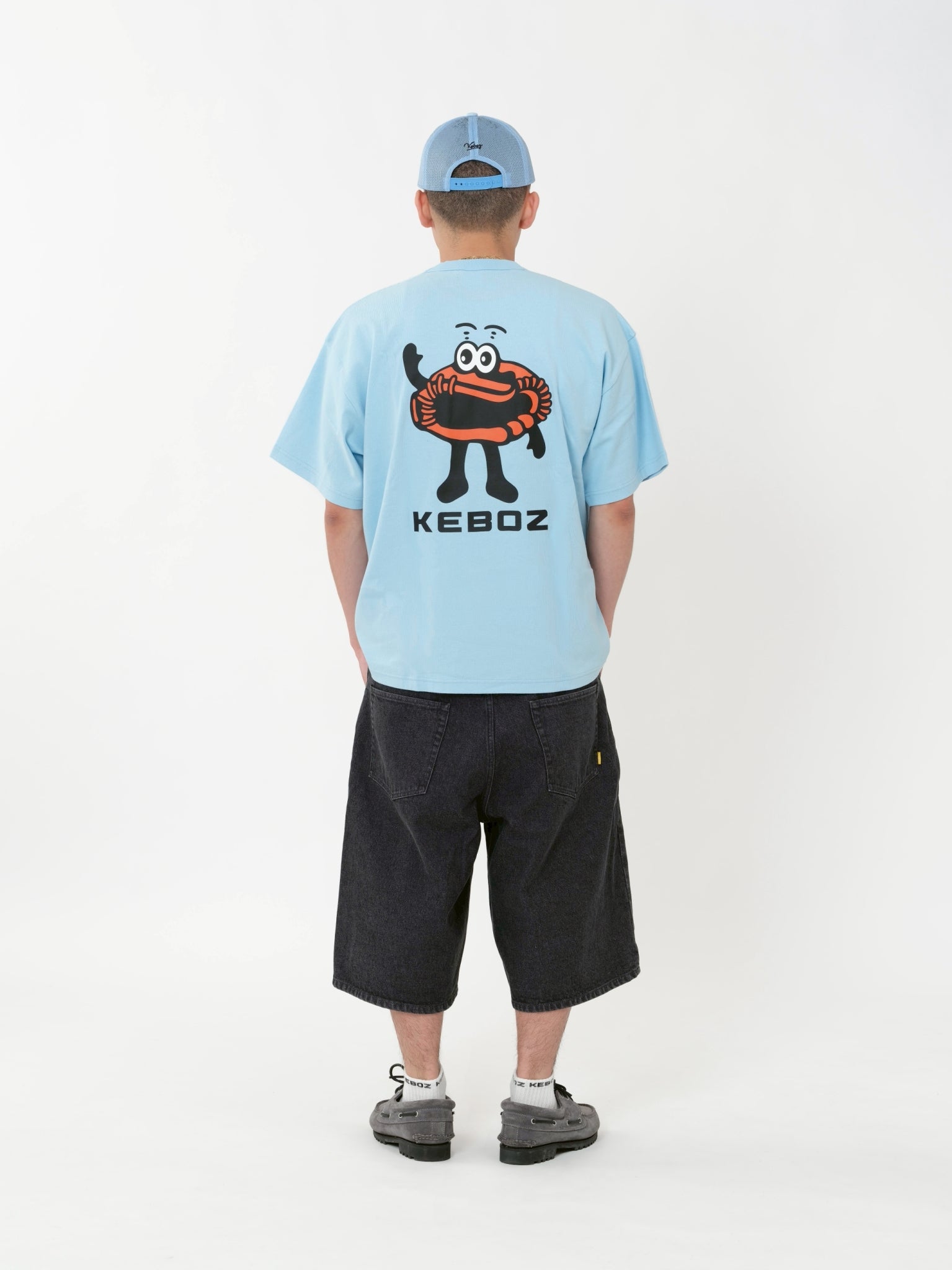 47. GLOVEKUN S/S TEE (Shipping period: April) 