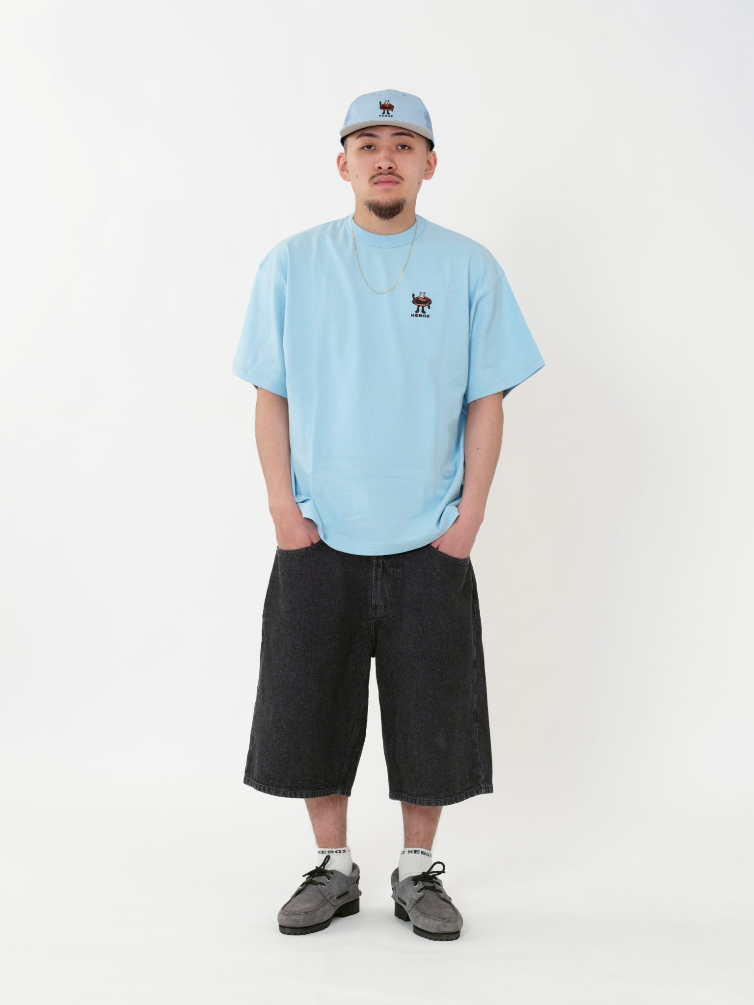 47. GLOVEKUN S/S TEE (Shipping period: April) 