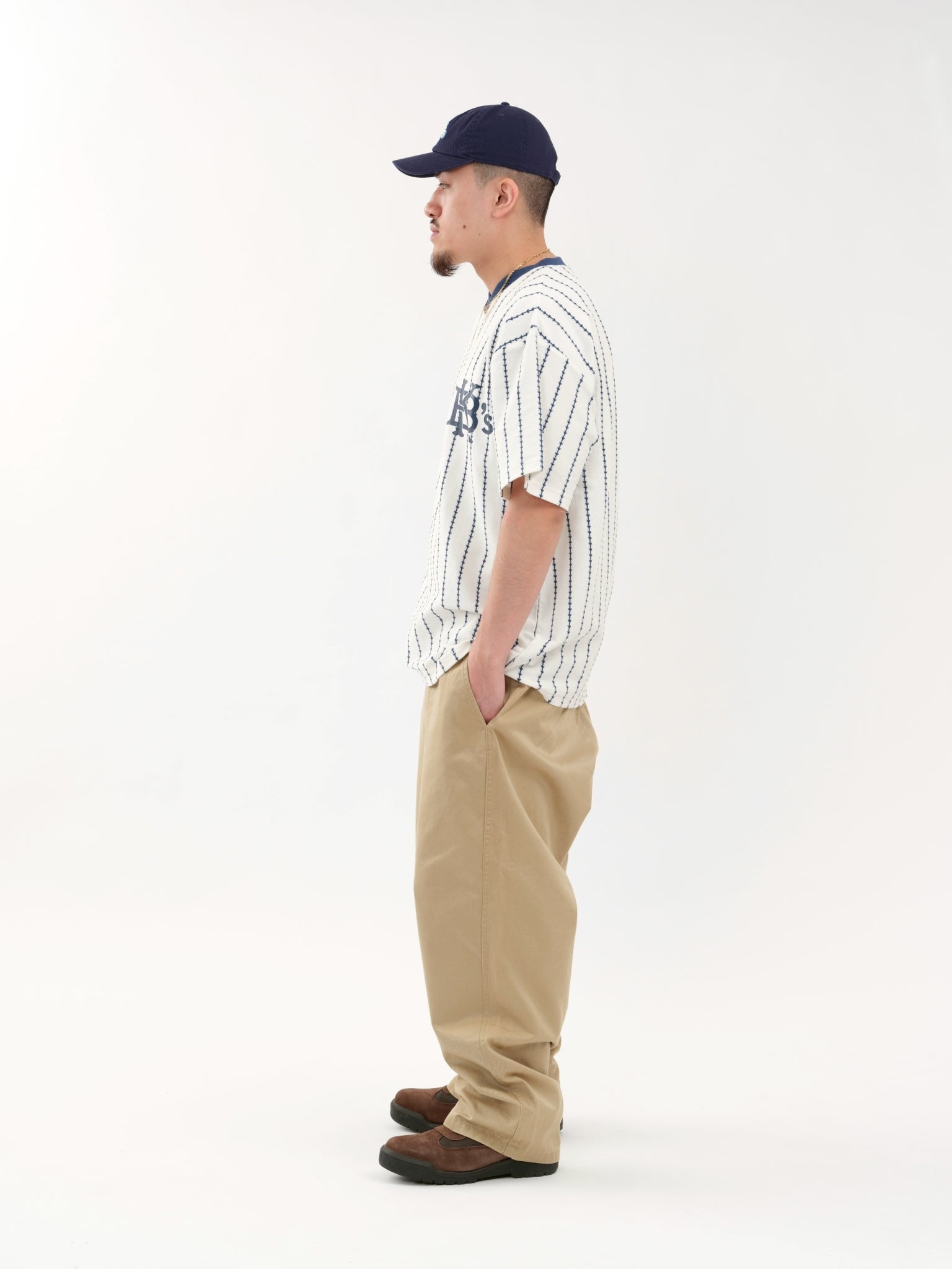 60. EFG STRIPE V NECK S/S TEE (Shipping: May) 