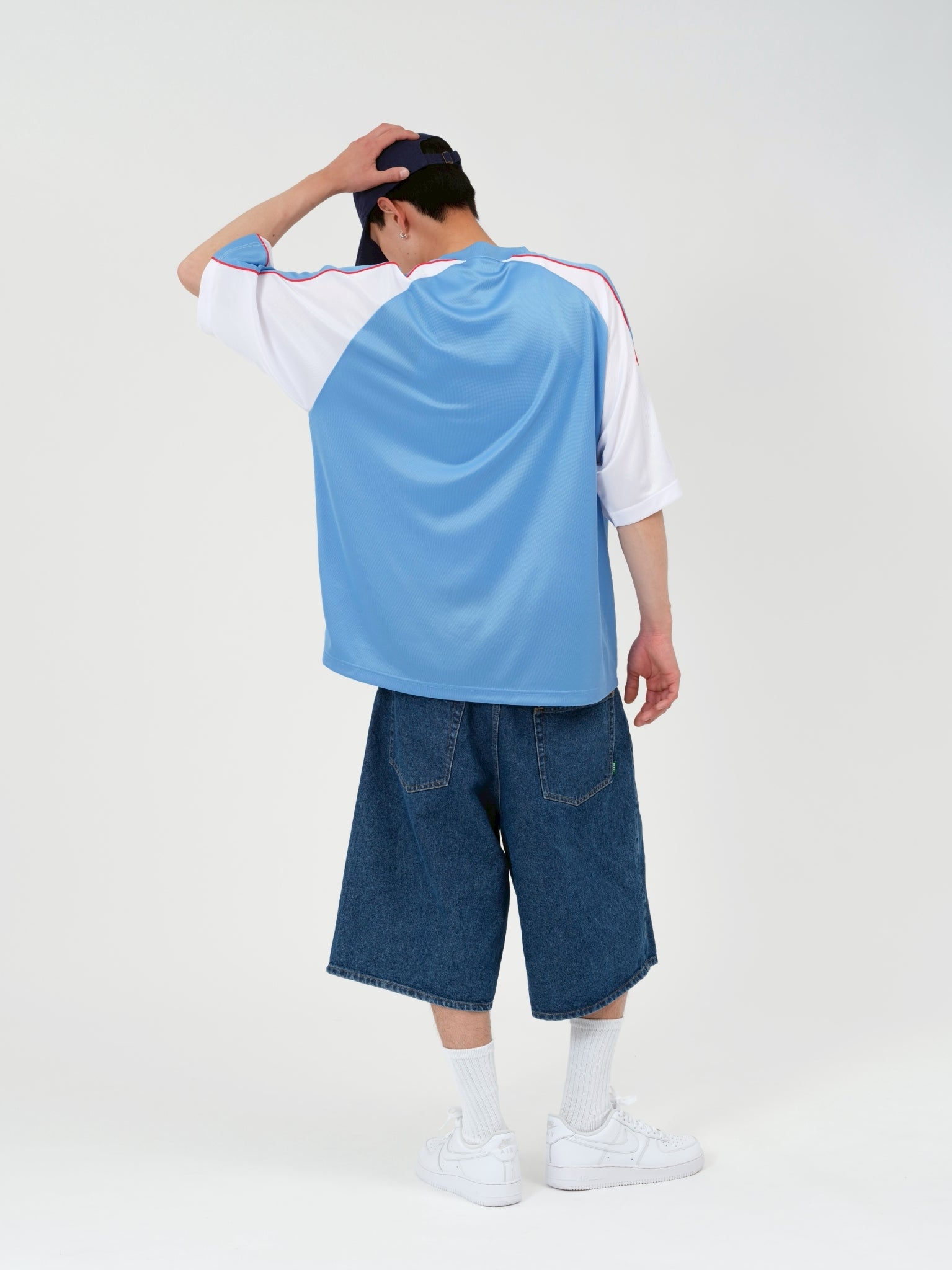 ICON V NECK SPORTS TEE