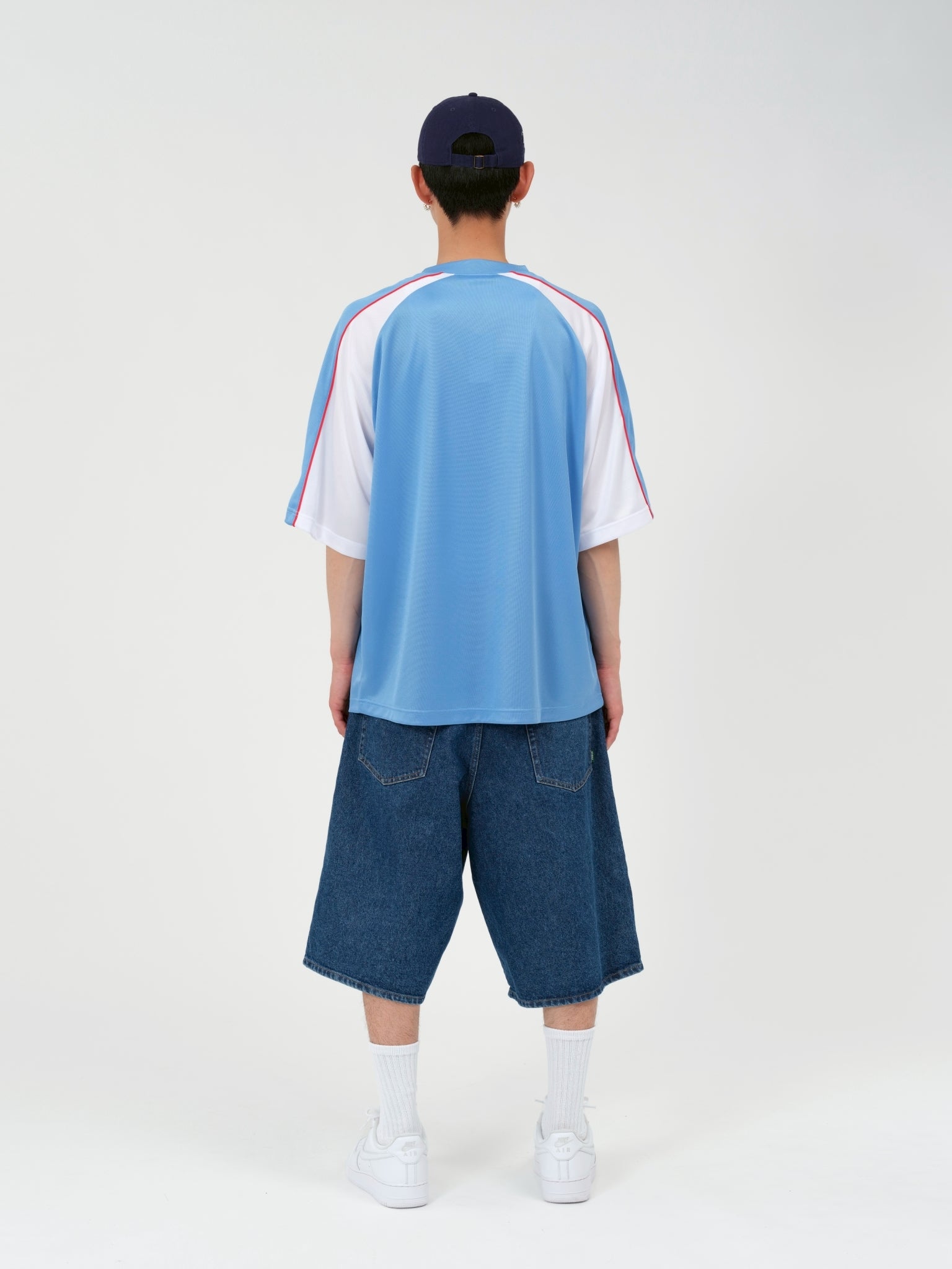 ICON V NECK SPORTS TEE