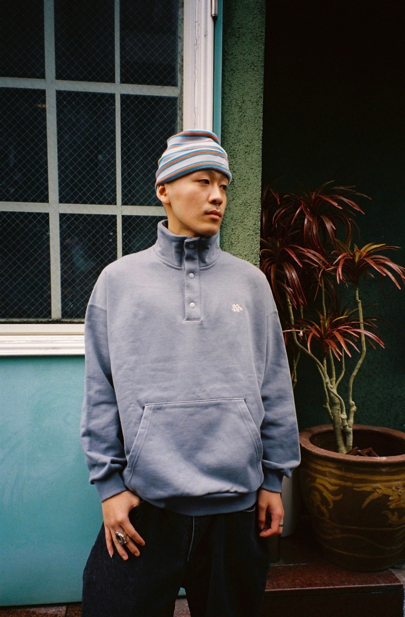 SMALL EFG SNAP BUTTON SWEAT PULLOVER