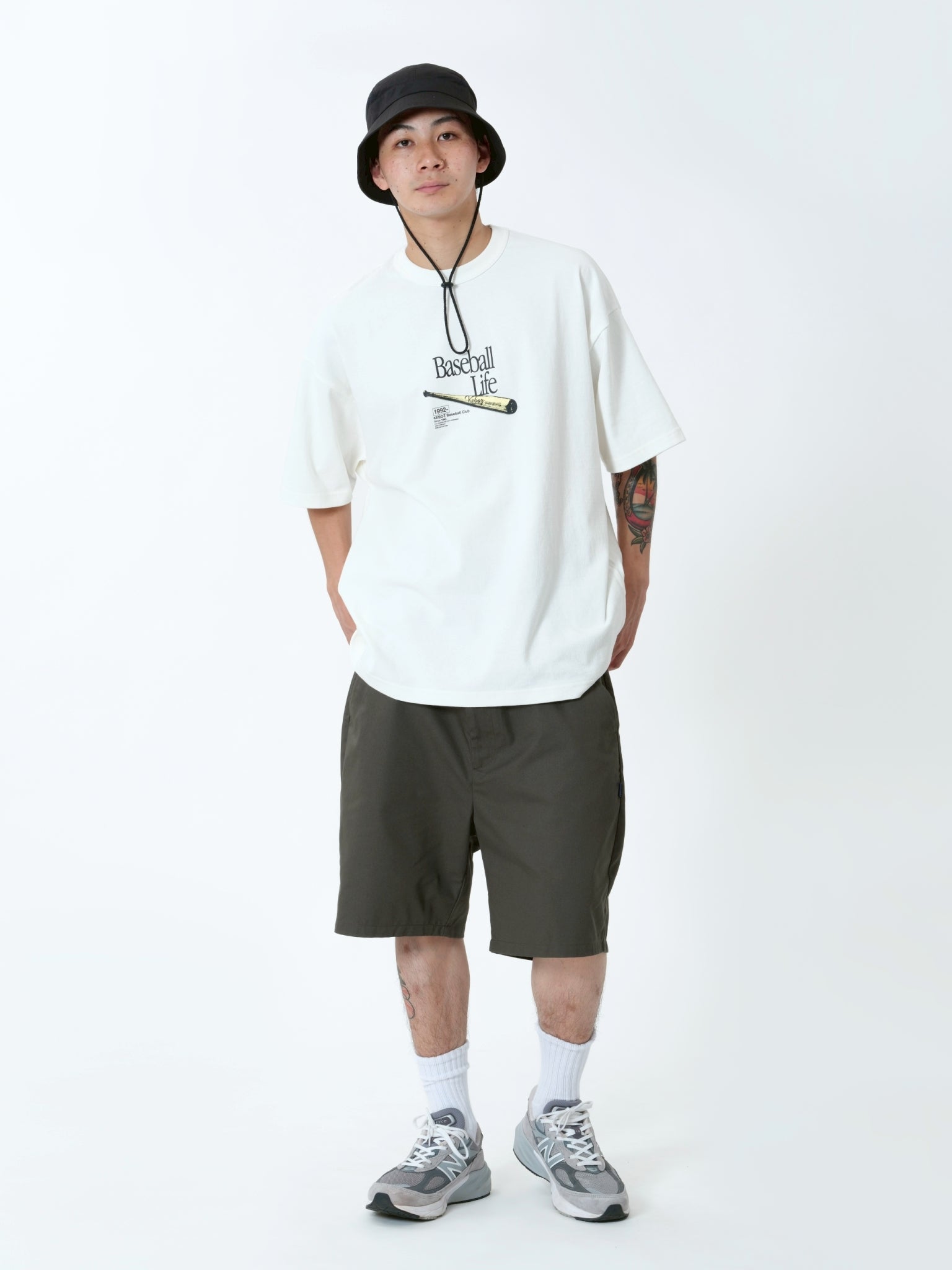 H: 173cm / SIZE: L